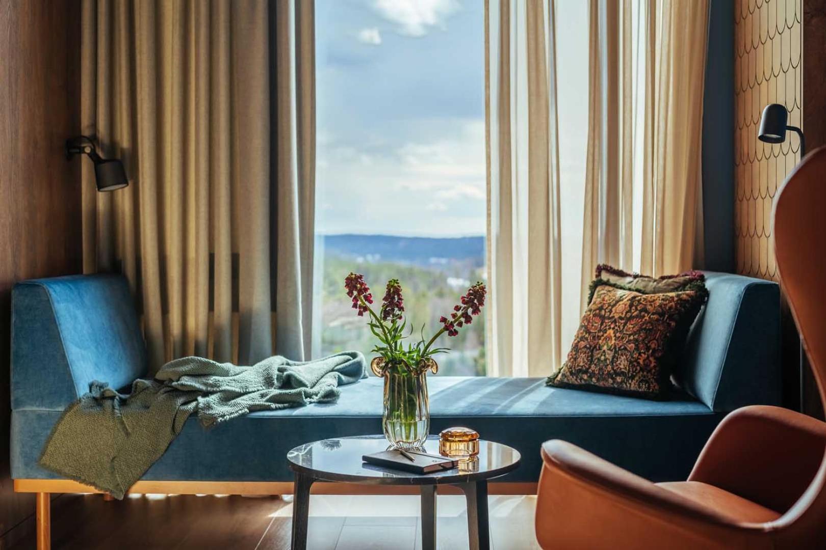 Executive Corner Suite