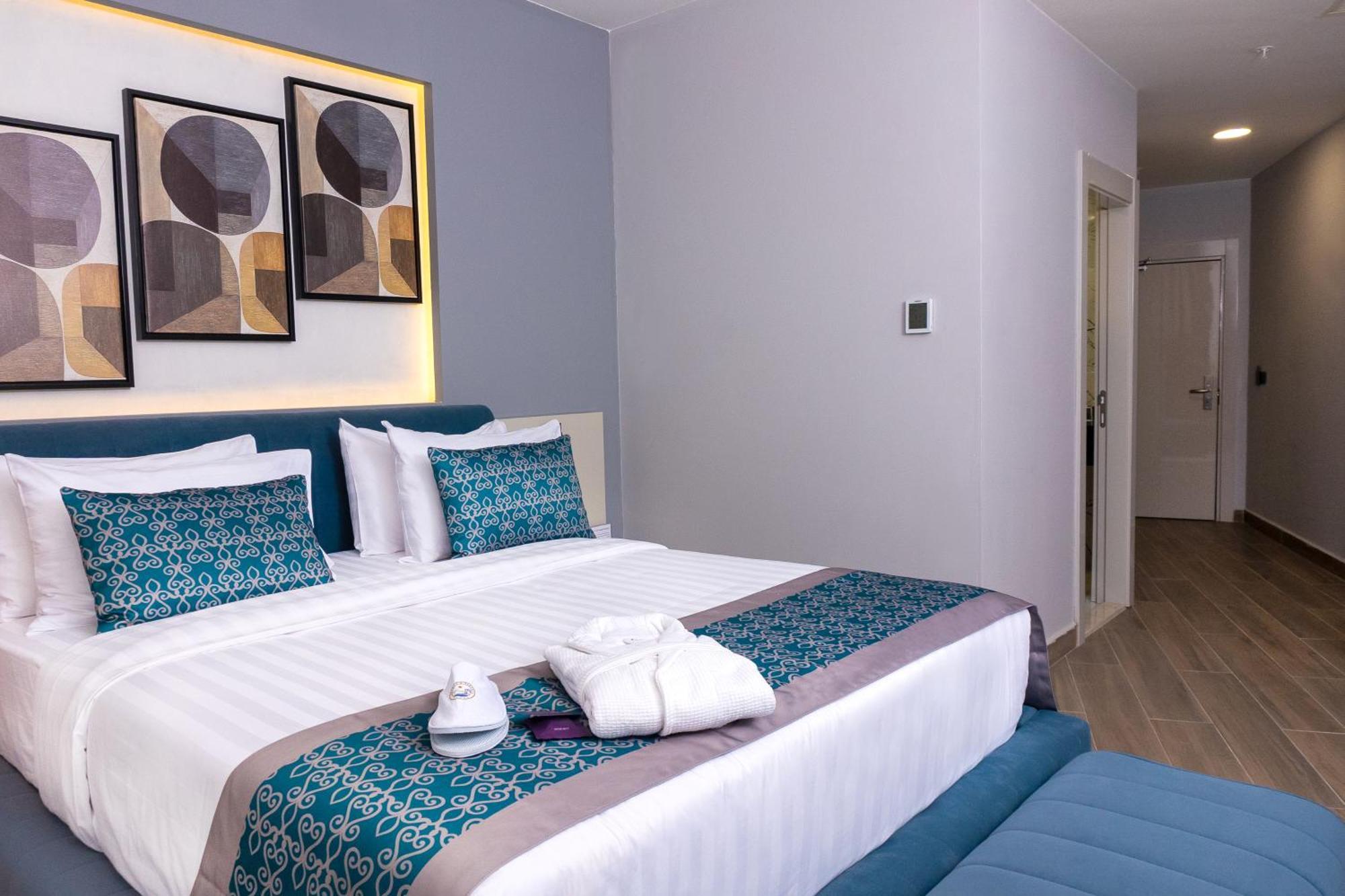 Deluxe King Room