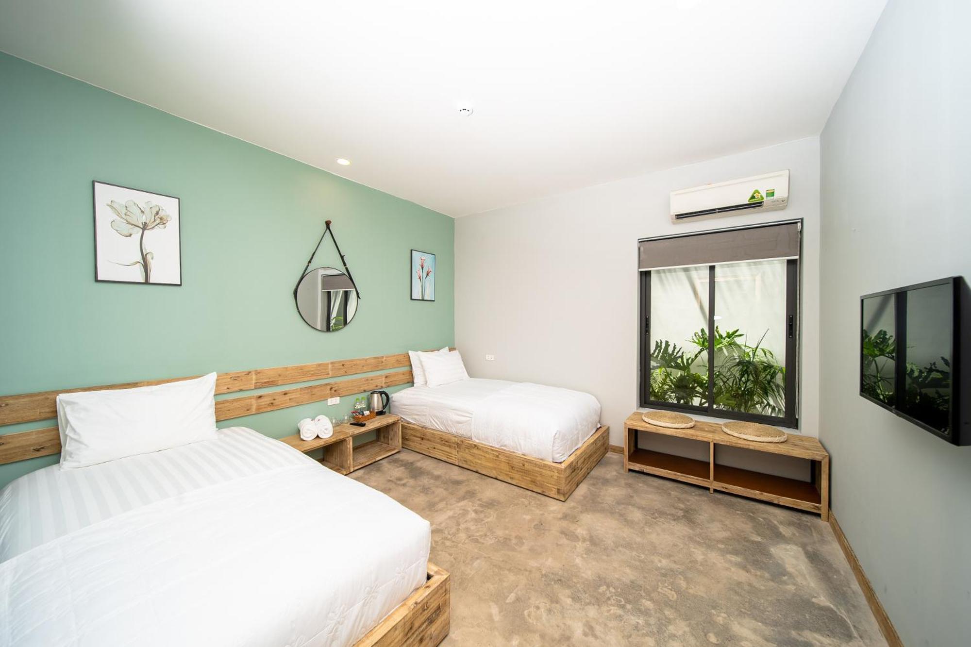 Twin Room with Shared Bathroom