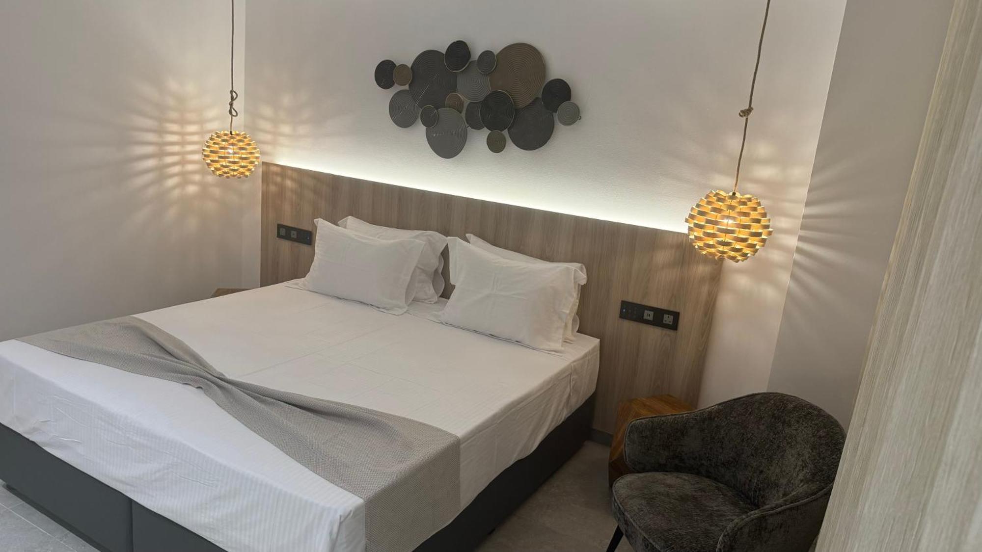 Deluxe Double or Twin Room with Pool View