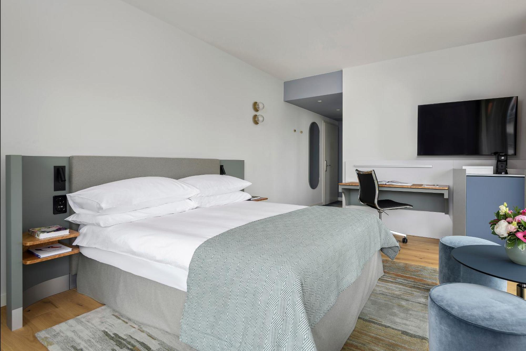 Superior Double Room with Lake View