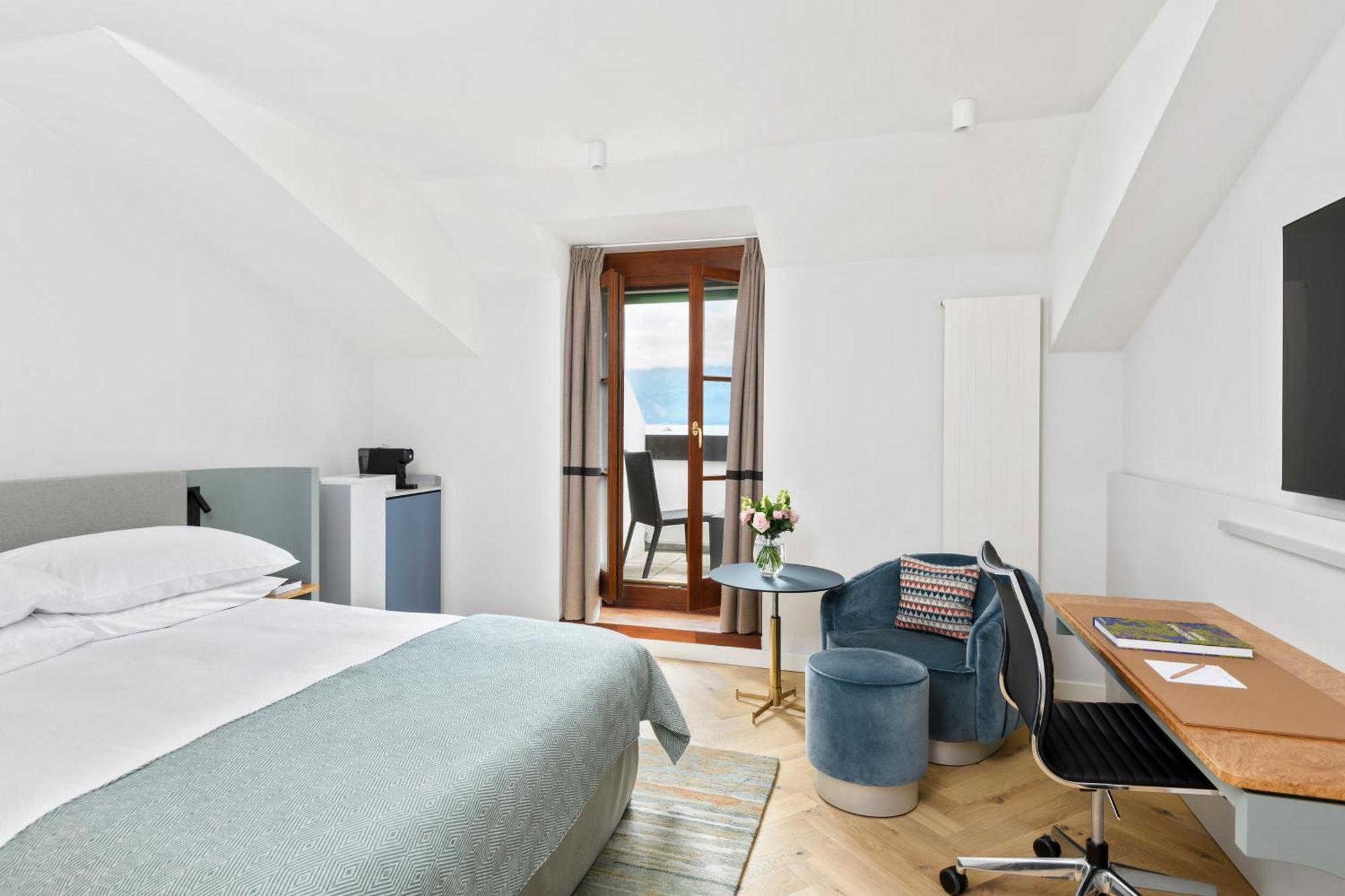 Executive Double Room with Lake View
