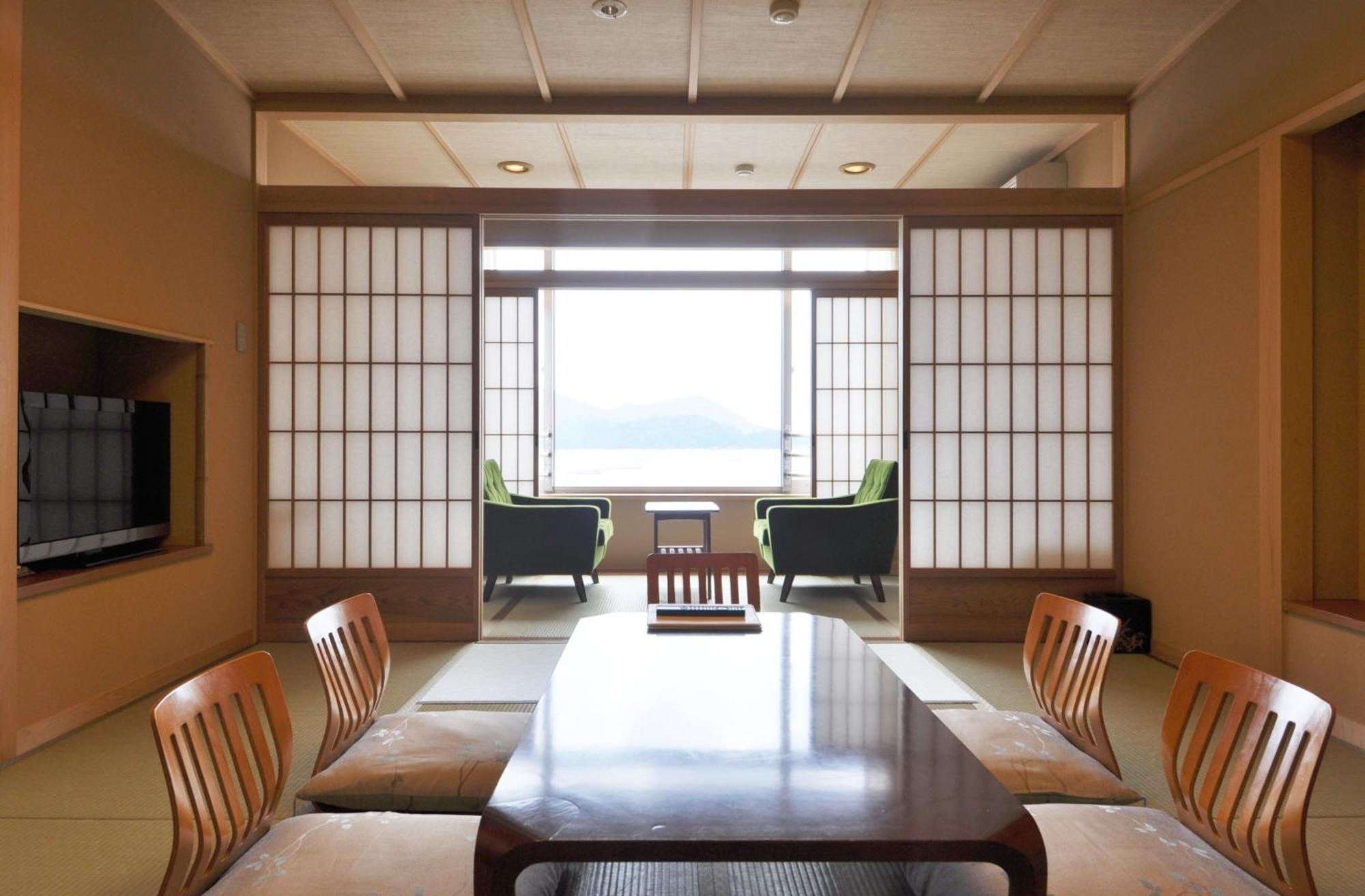 Family Room with Sea View