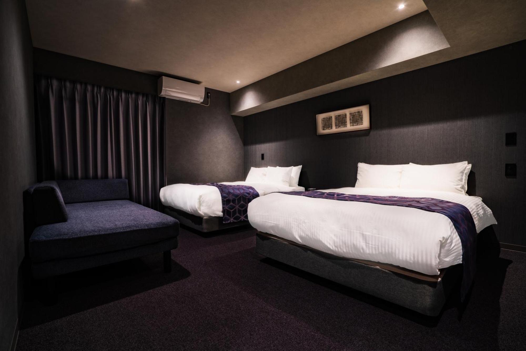 Deluxe Suite with Spa Bath