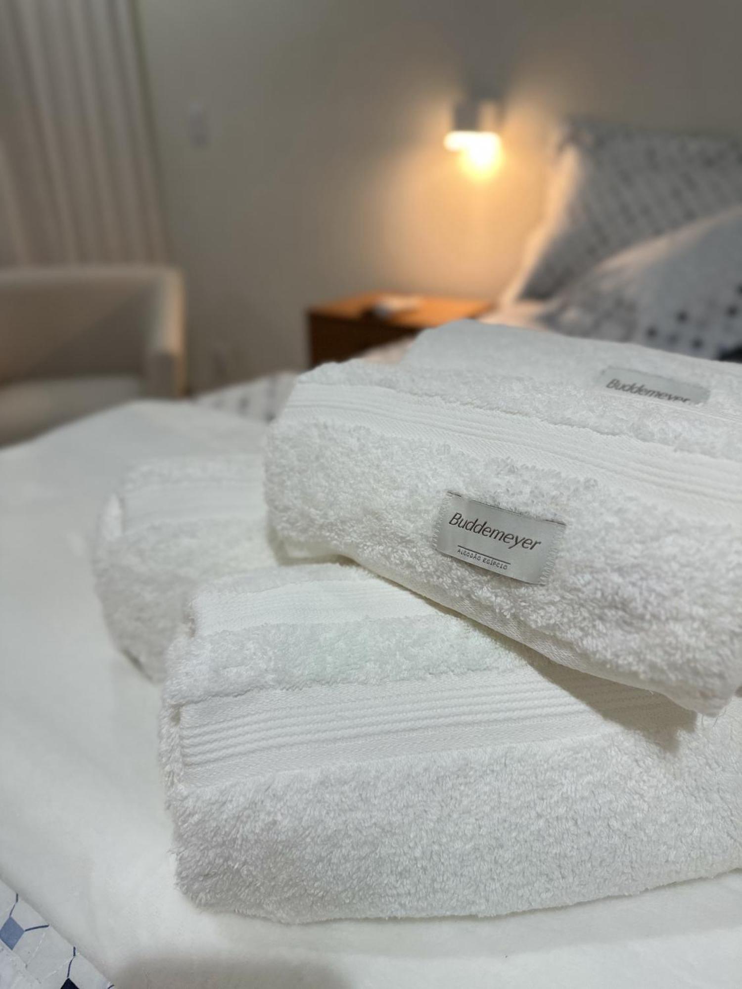Deluxe Queen Suite