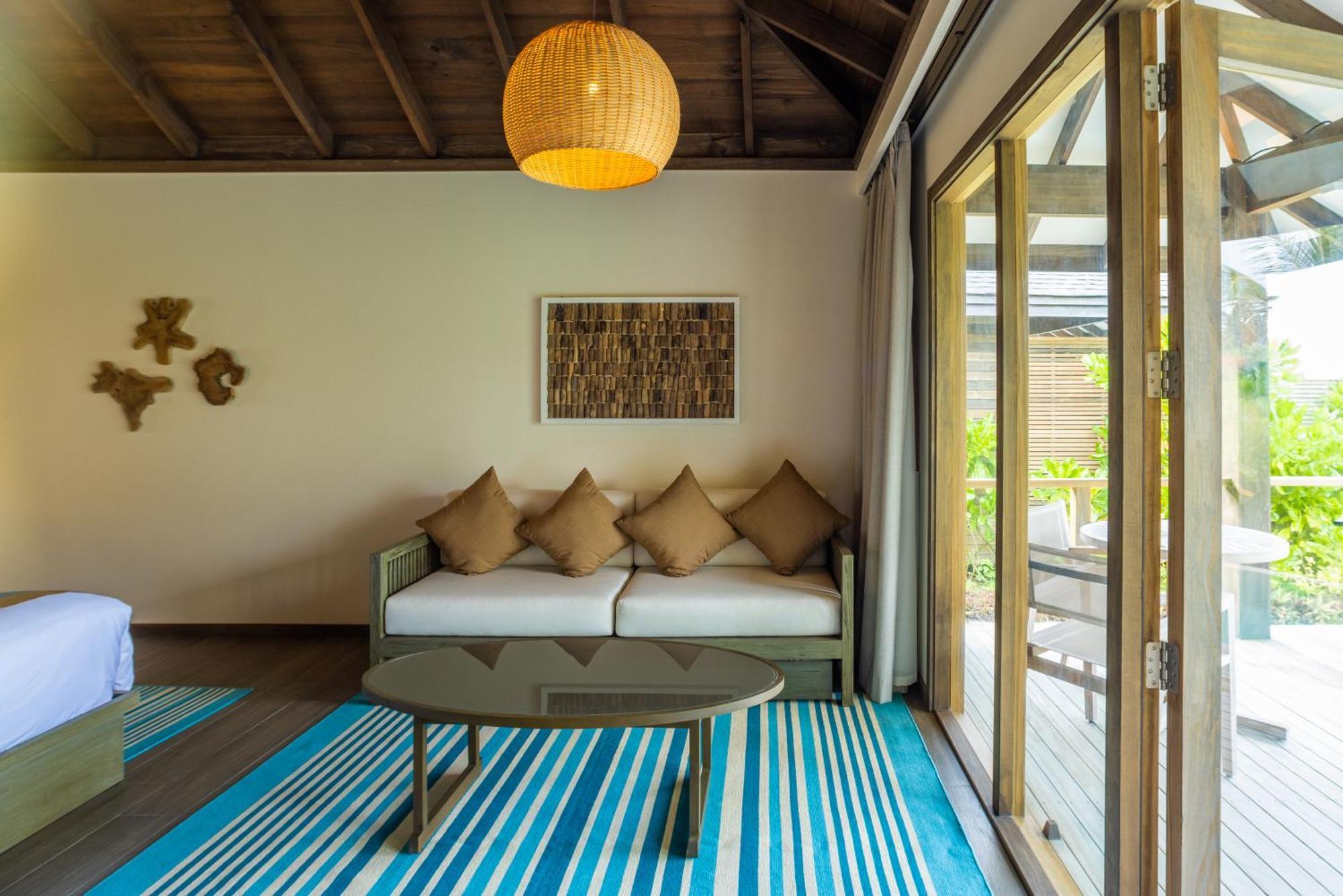 Dheru Beach Pool Villa