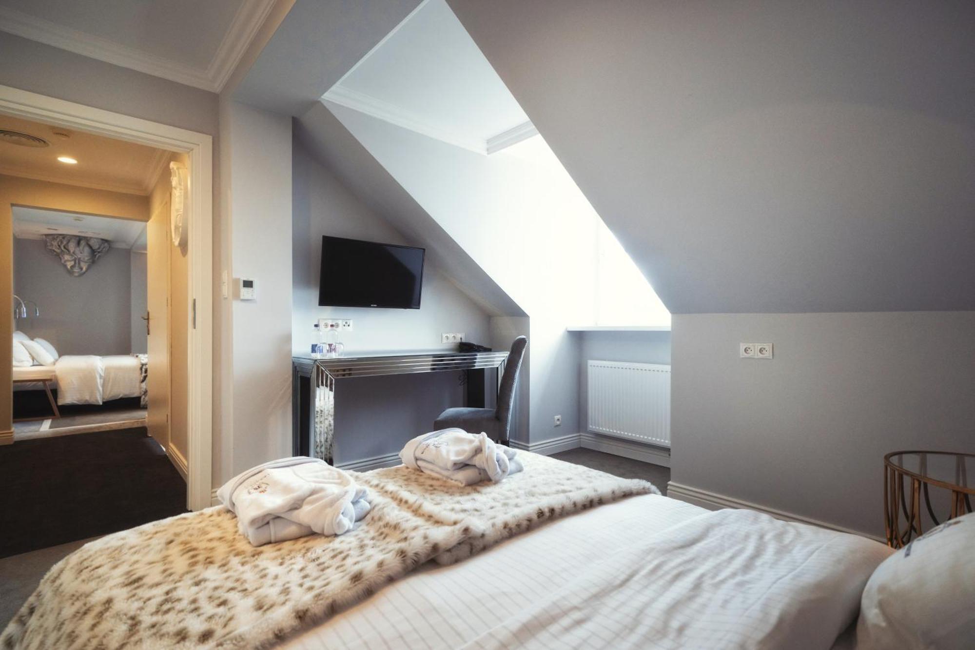 Family Studio Apartment in the Residence