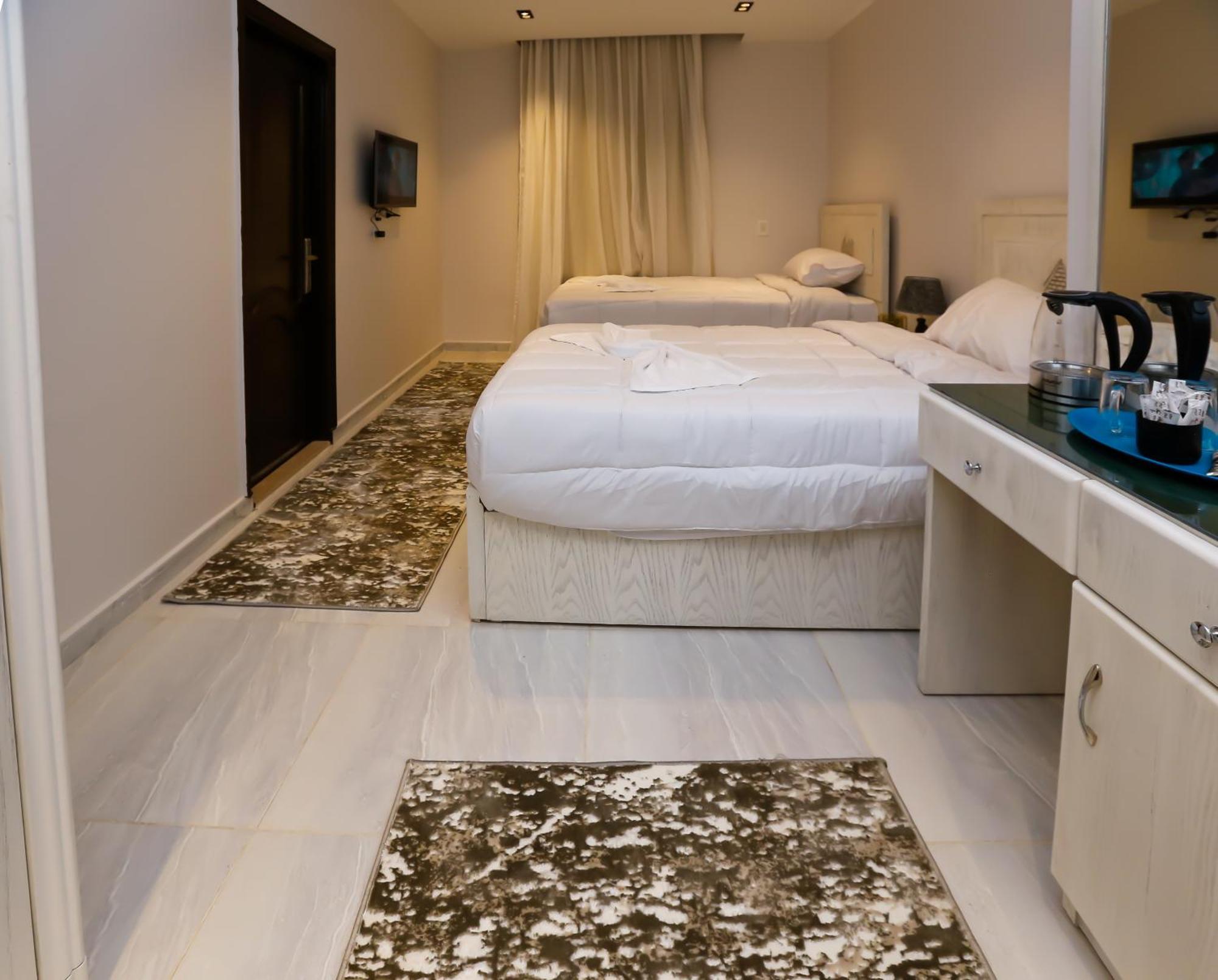 Twin Room with Bath