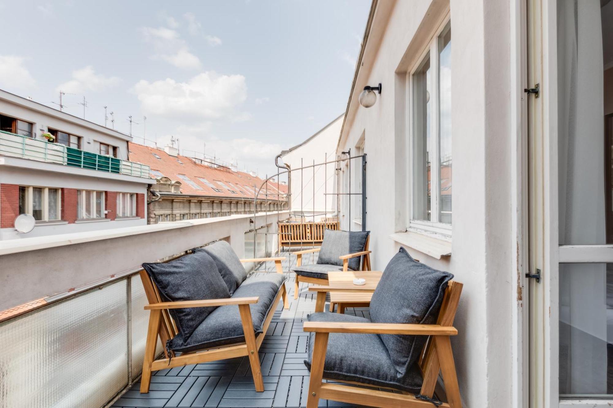 Apartment with Terrace