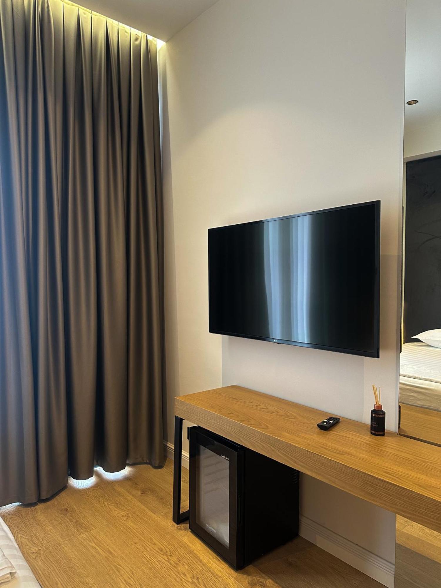 Double or Twin Room with Sea View