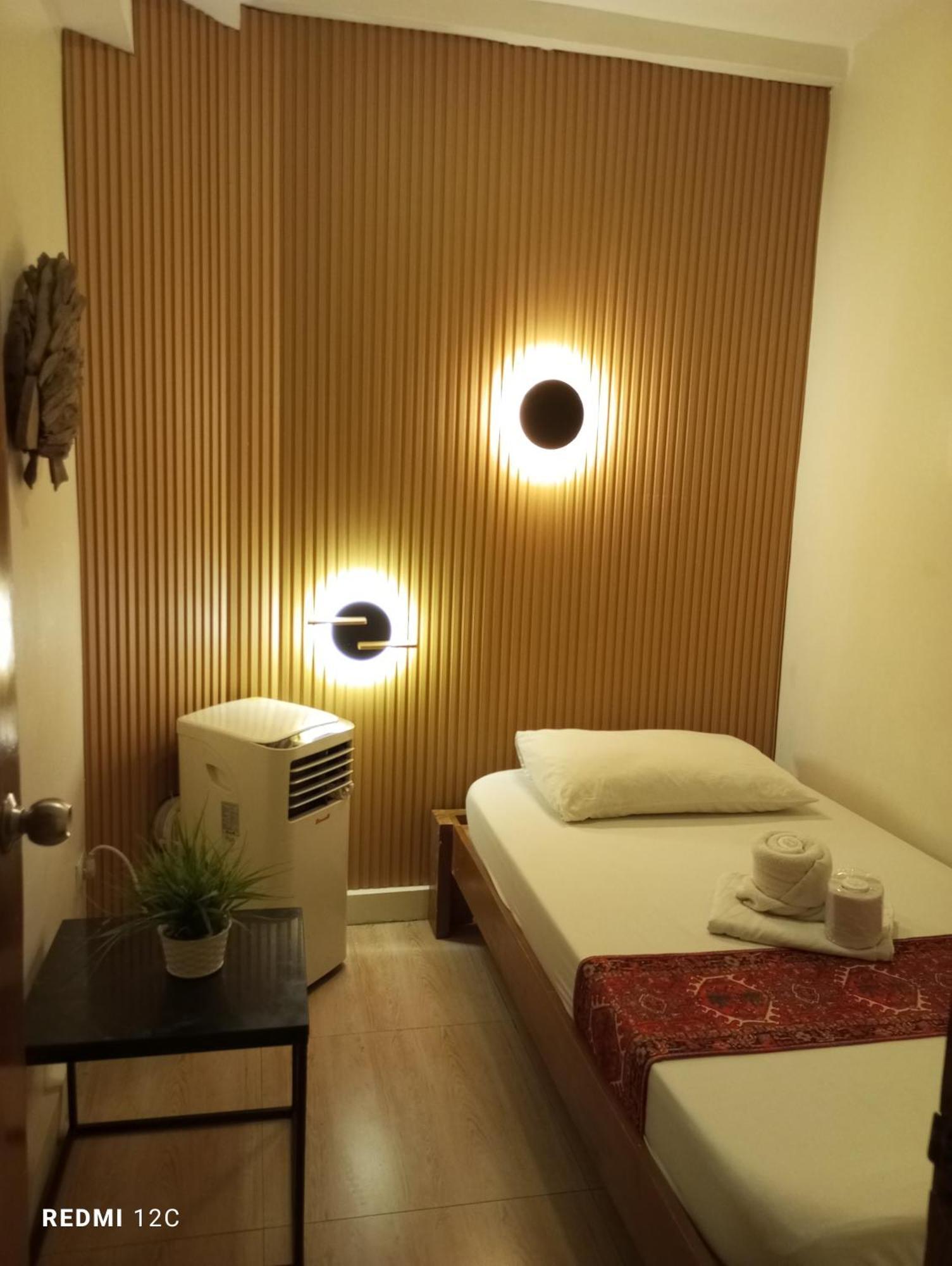 Single Room with Shared Bathroom