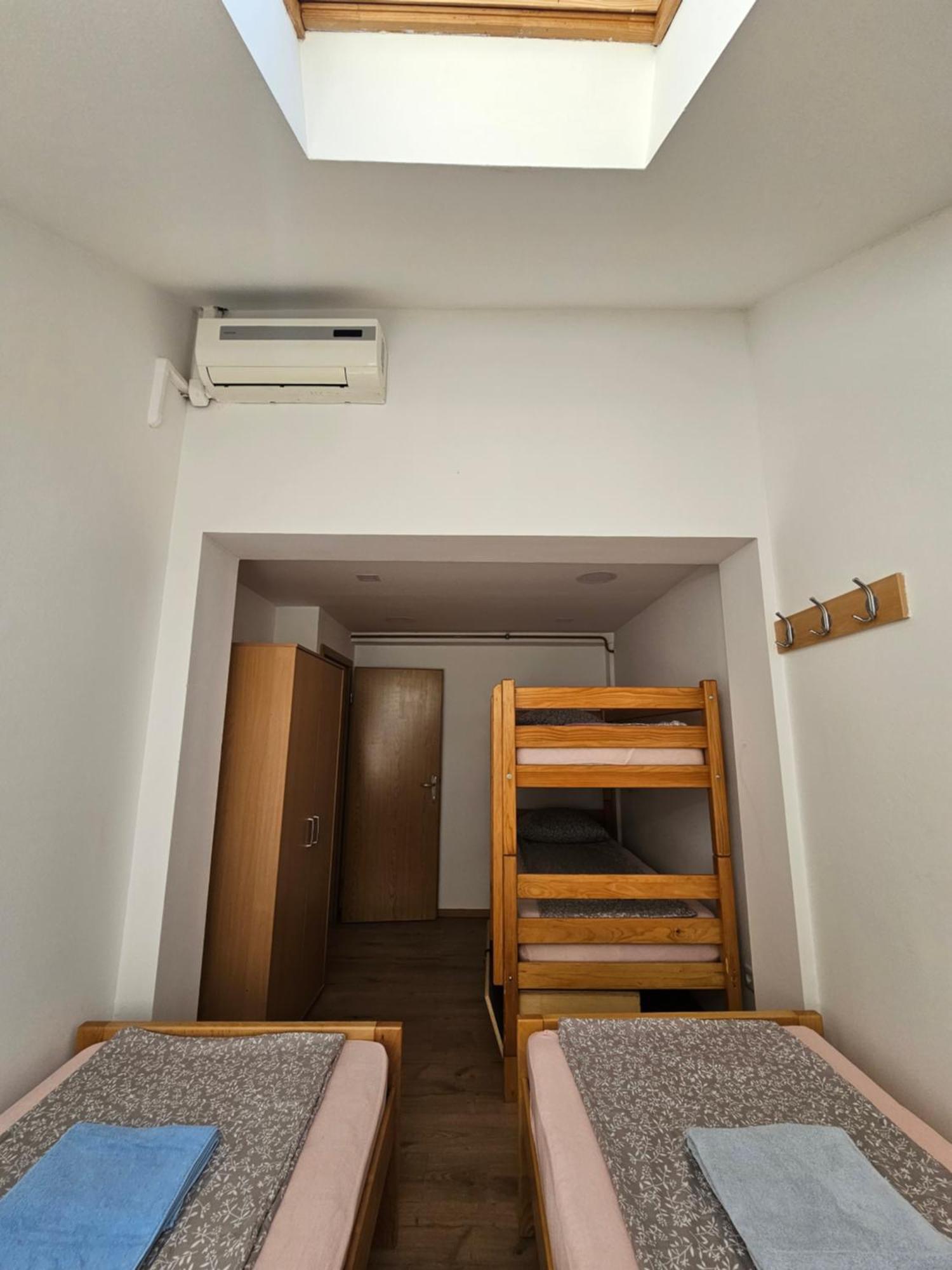 Bed in 4-Bed Mixed Dormitory Room