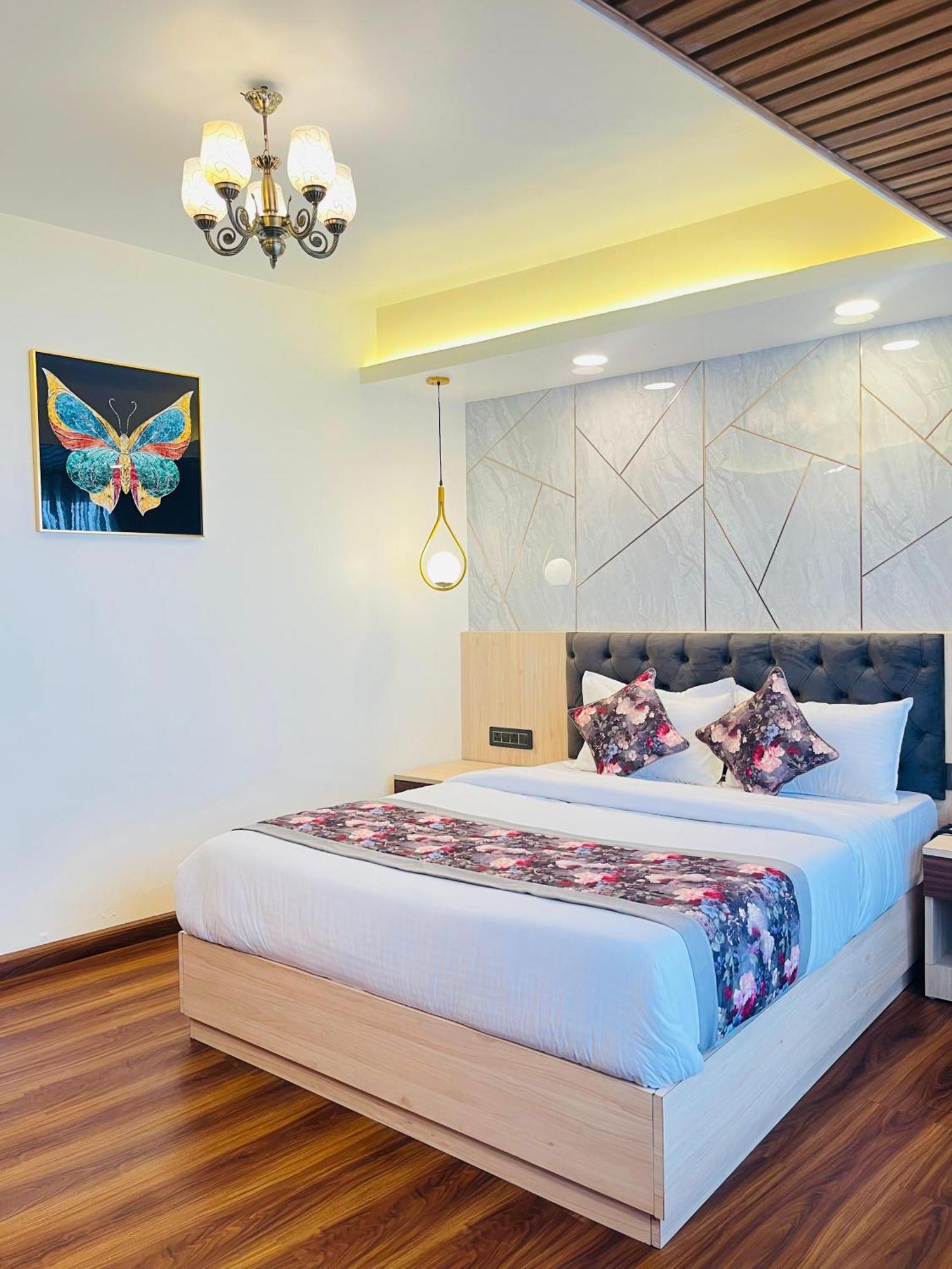 Double Room with Mountain View