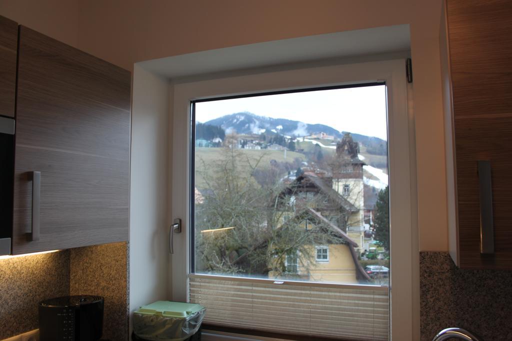 Three-Bedroom Apartment with Balcony - Annex