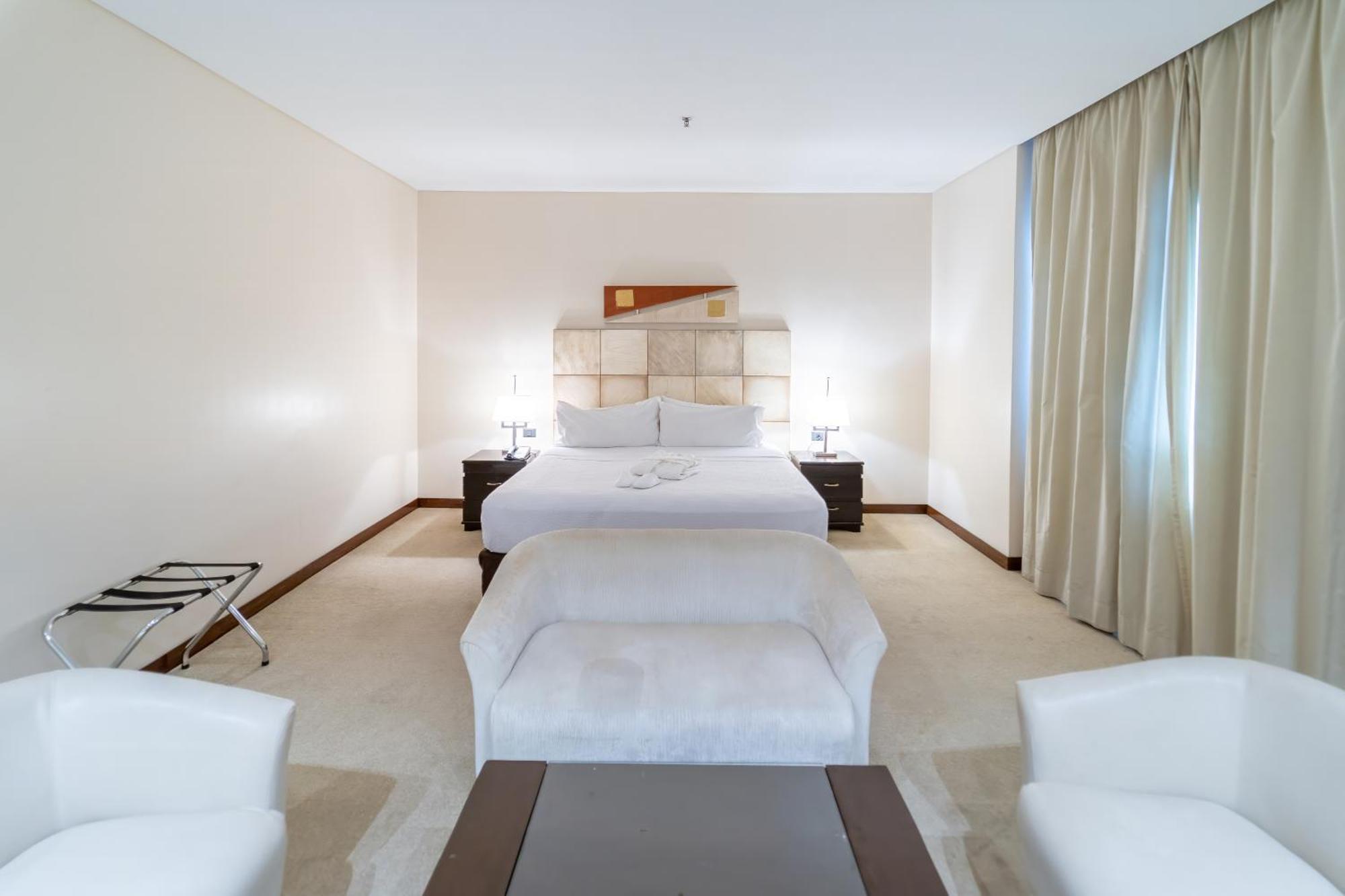 One-Bedroom King Suite