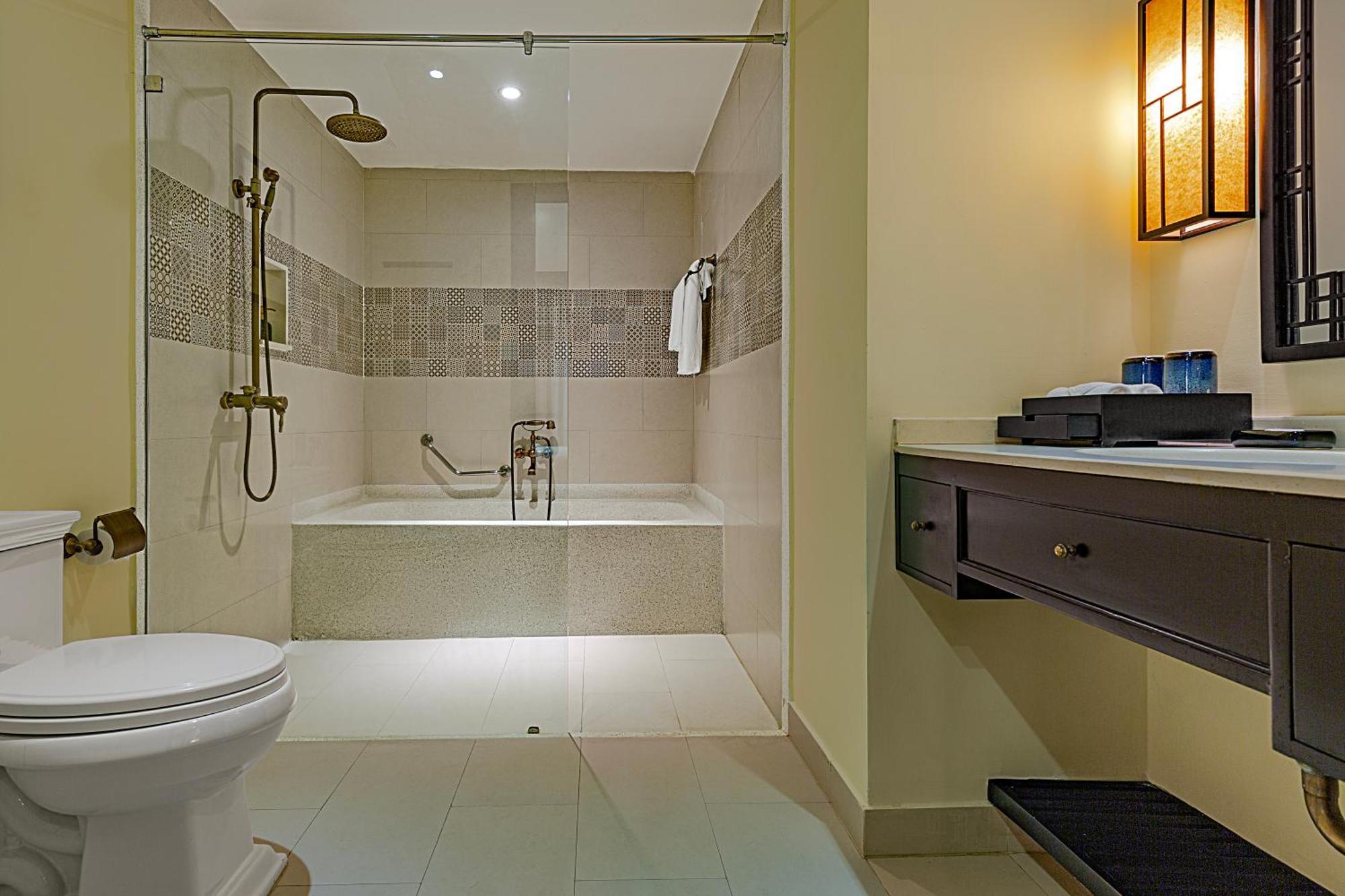 Family Suite with Balcony - Connecting Door