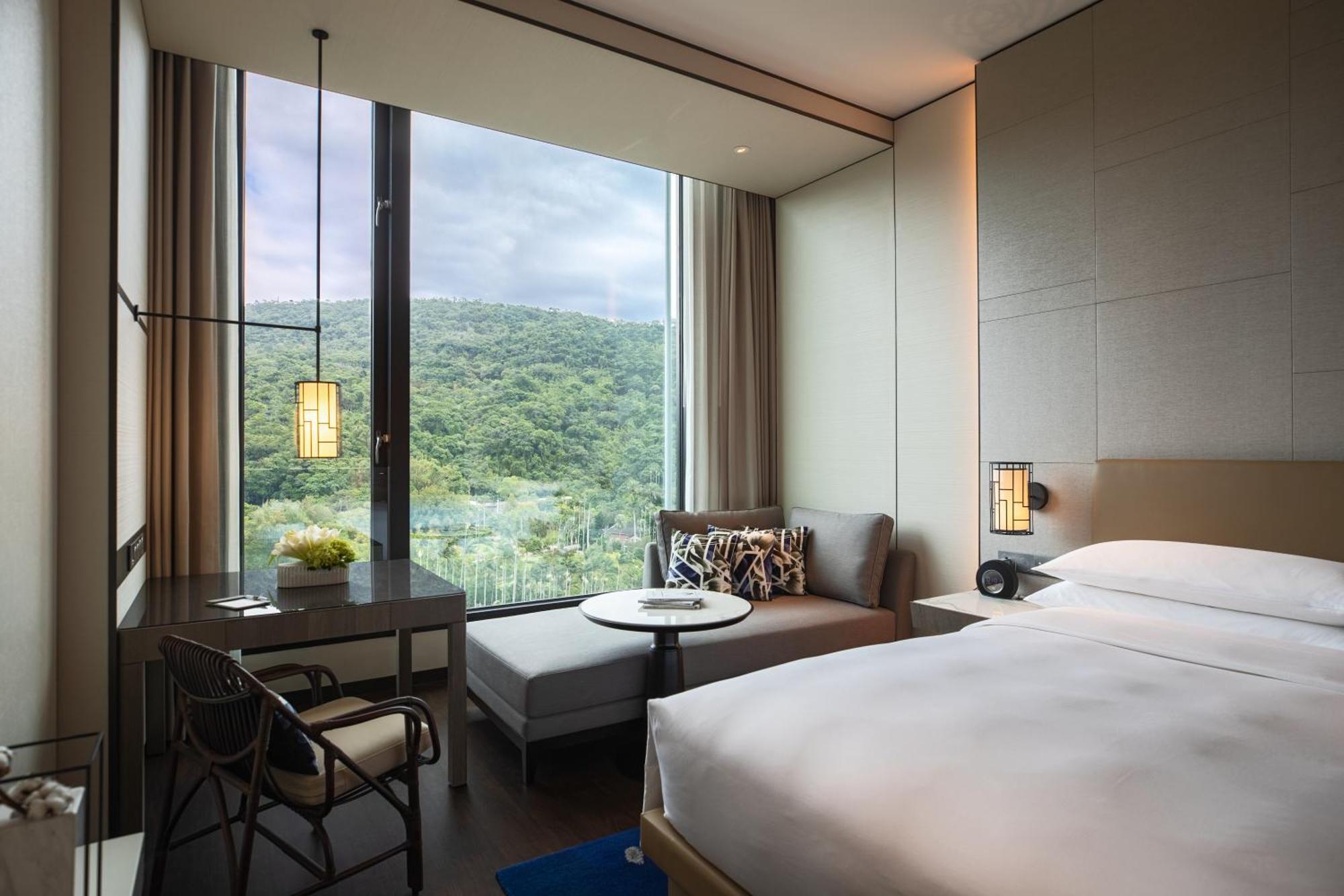 Premier Guest Room with King Bed and Sofa - Club Lounge