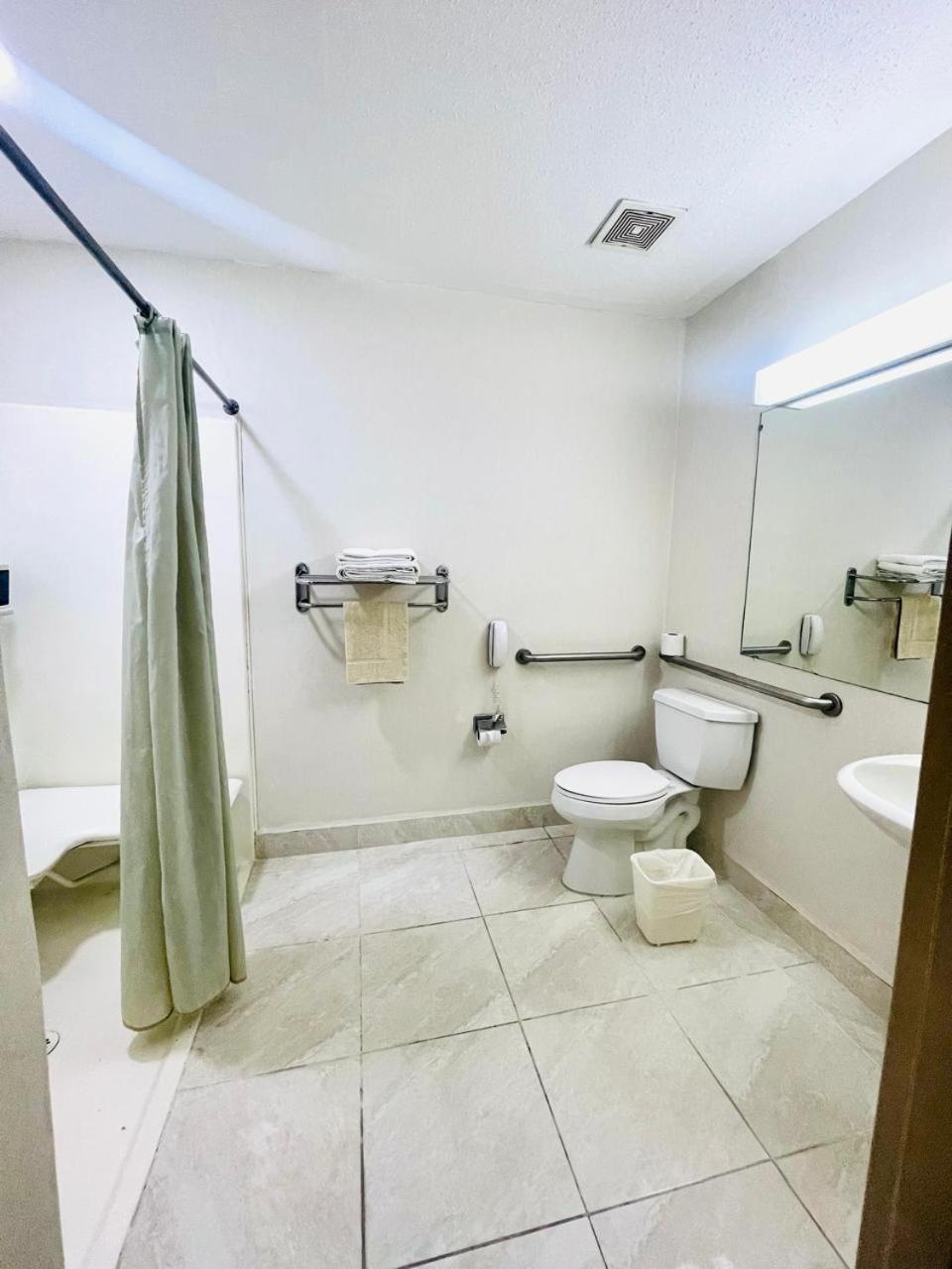 Handicap Room