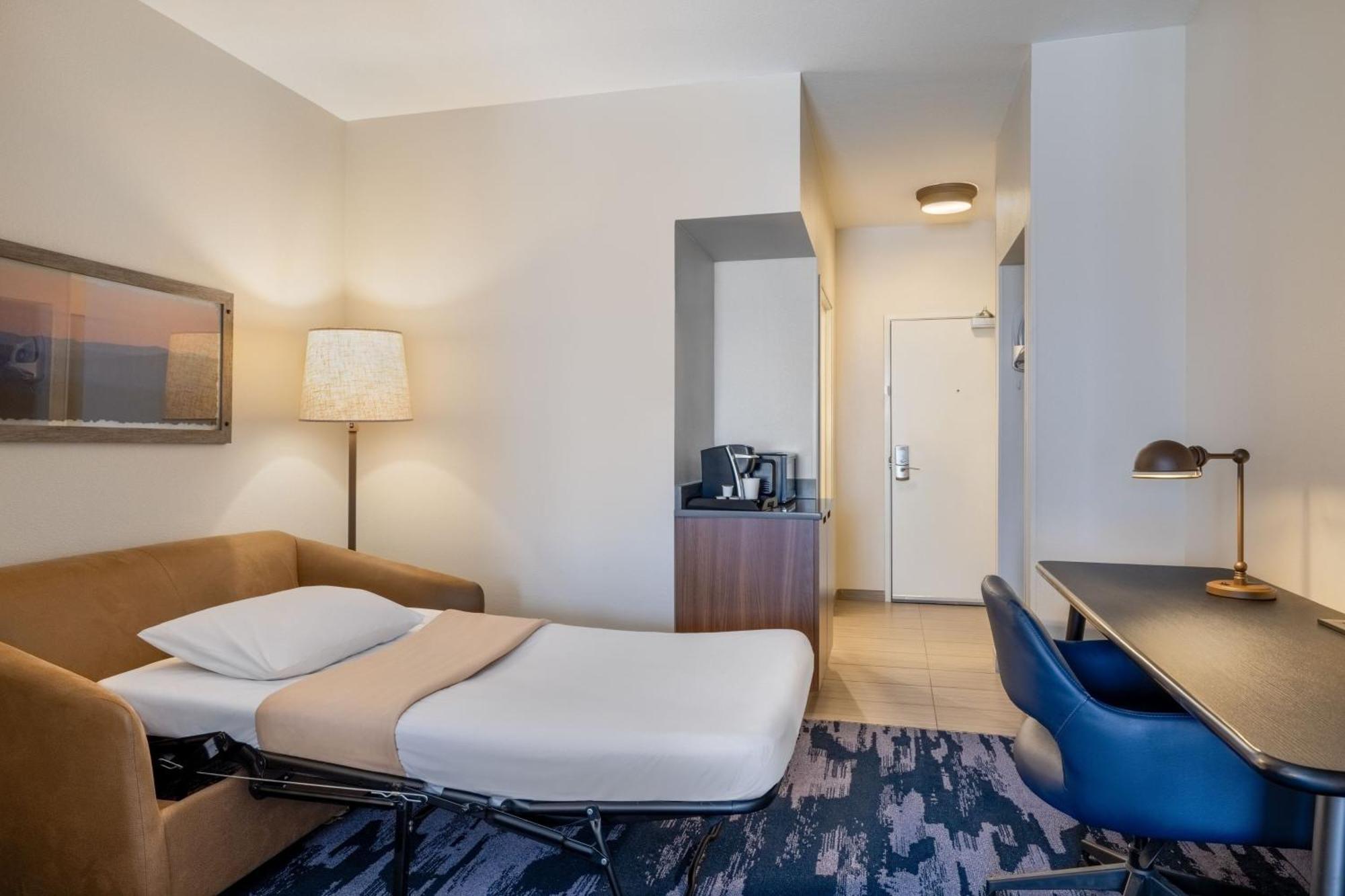Extended King Suite with Sofa Bed