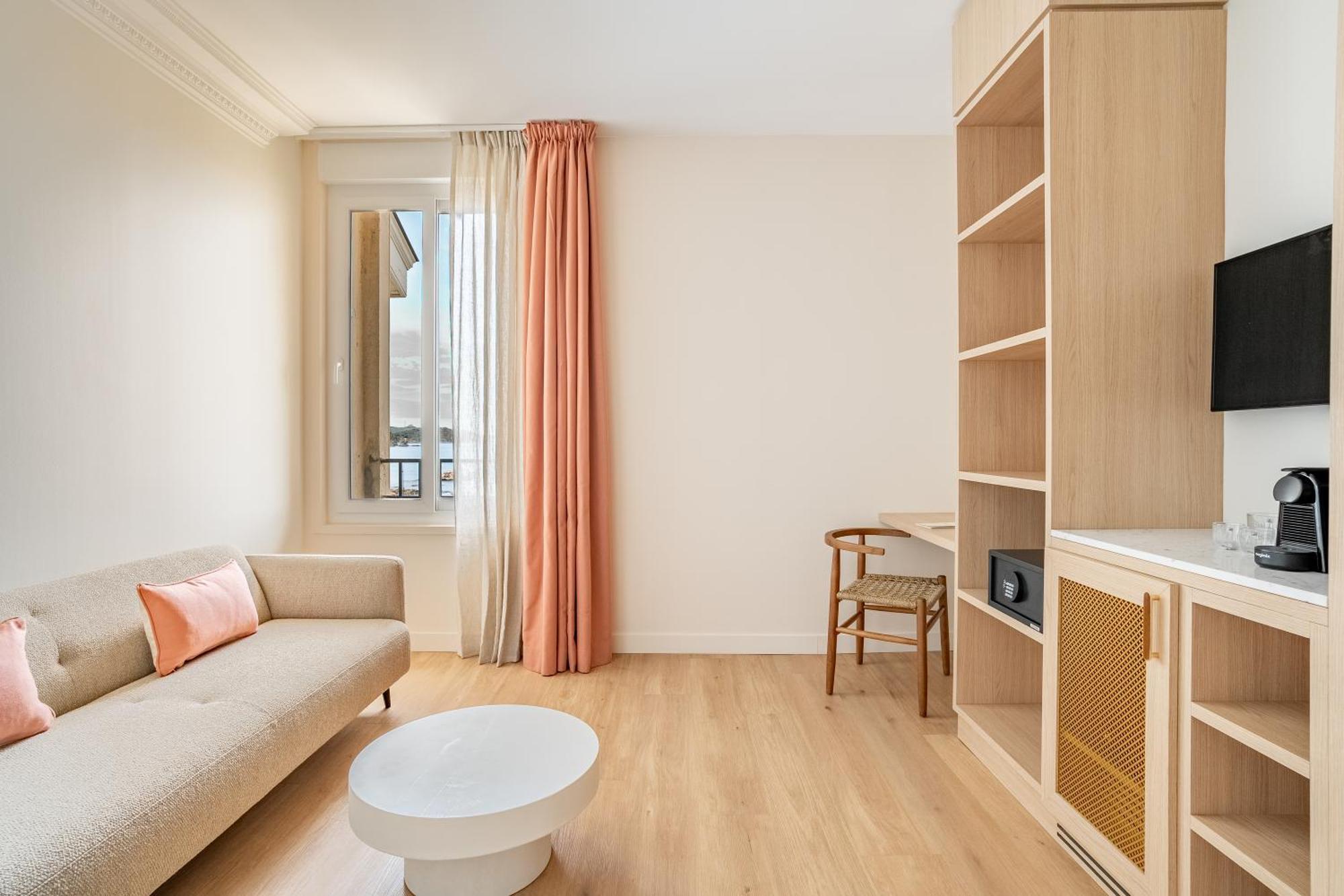 Privilege Room 4 Persons with sea view