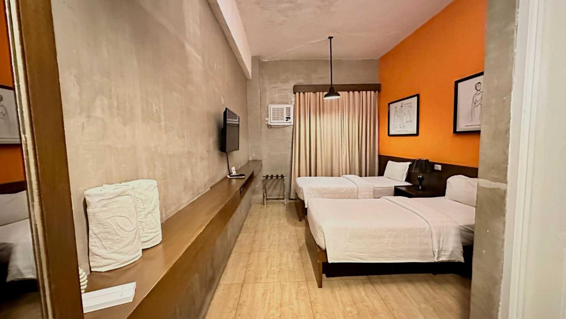 Standard Twin Room