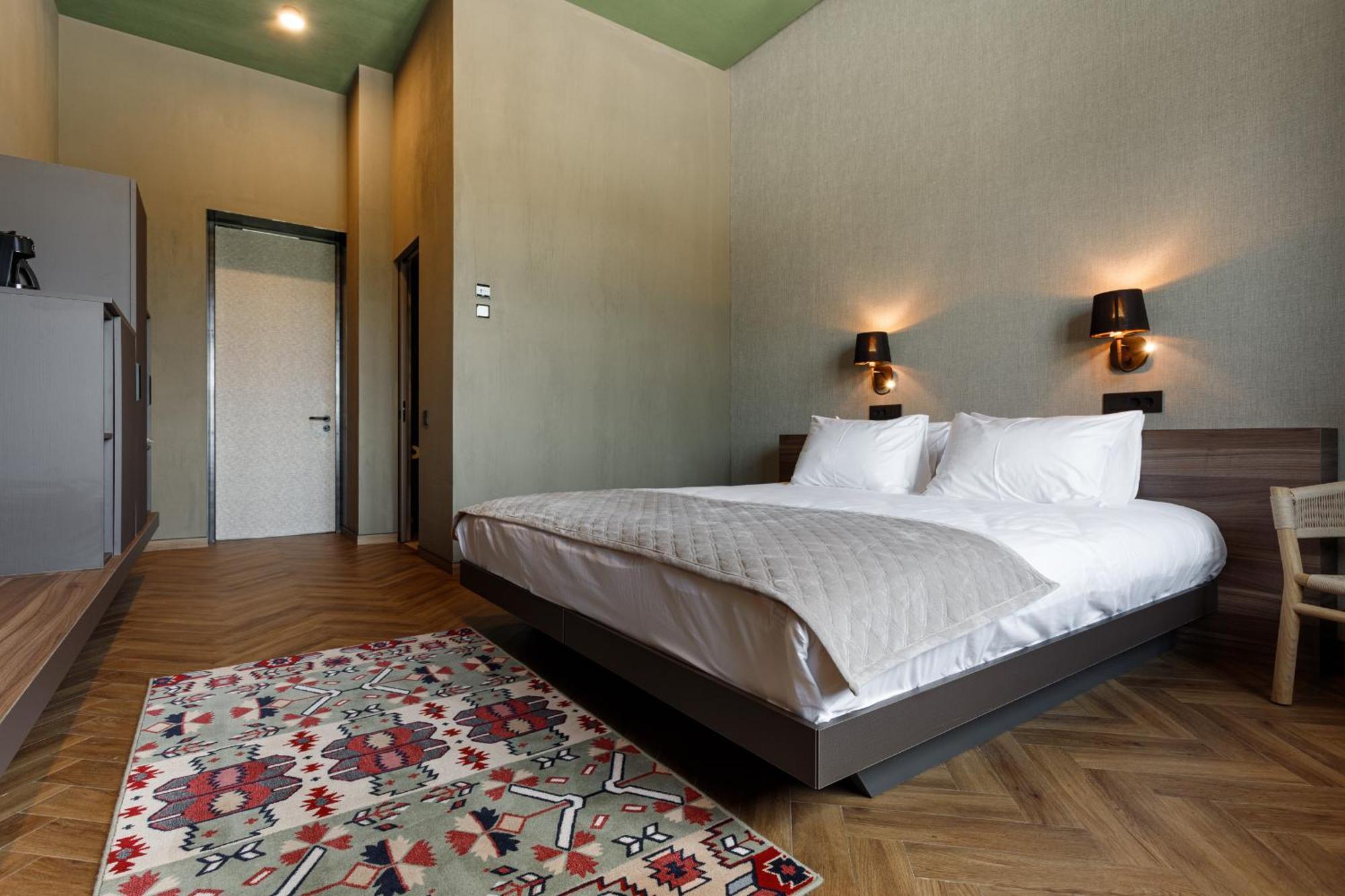 Superior Queen Room