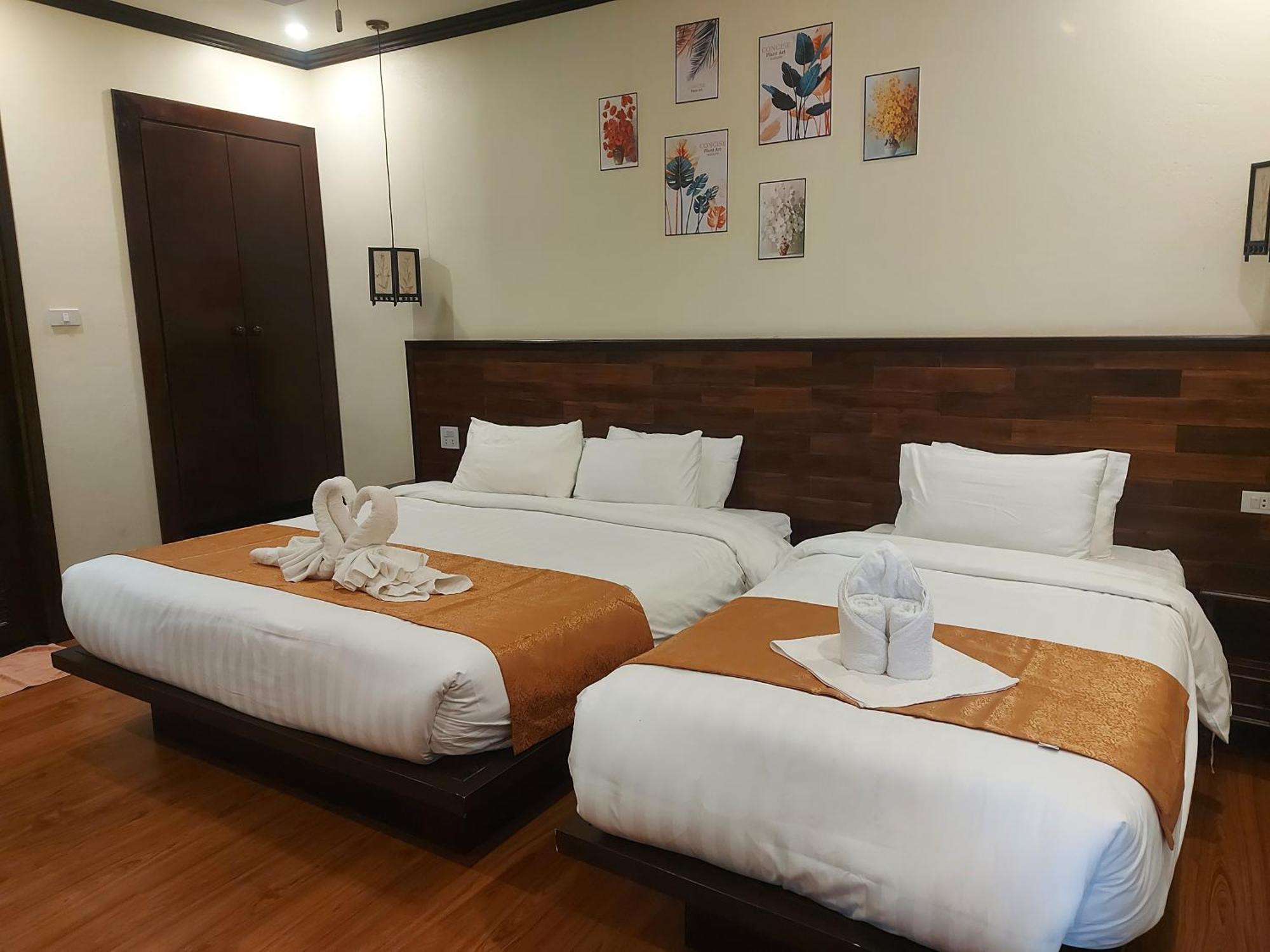 Triple Room with Pool View