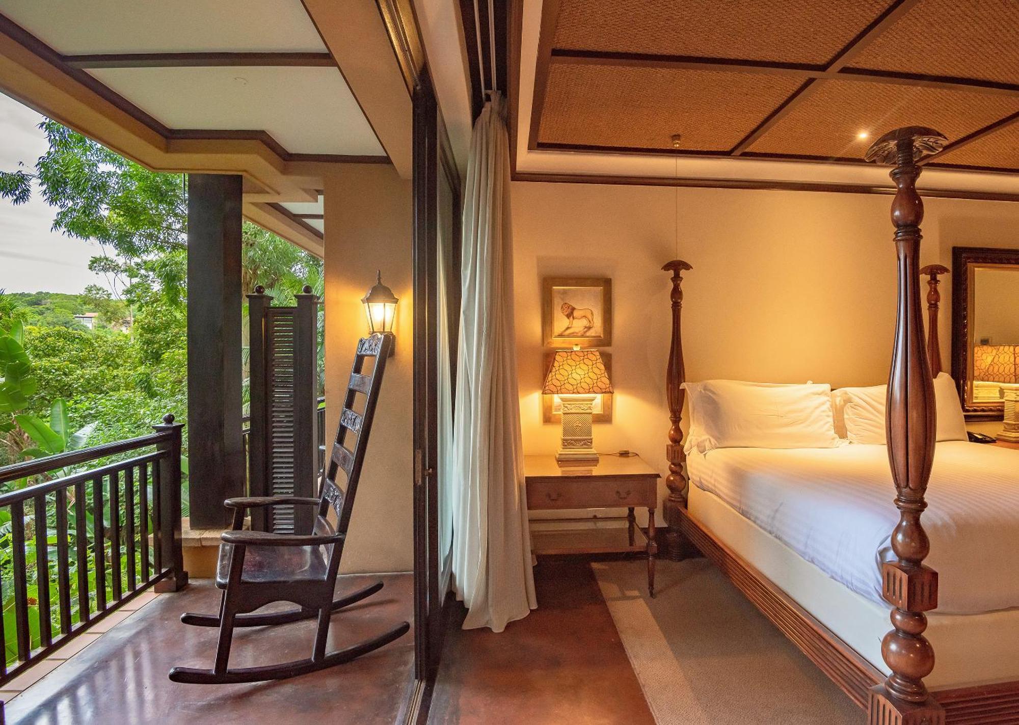 Deluxe One-Bedroom Suite