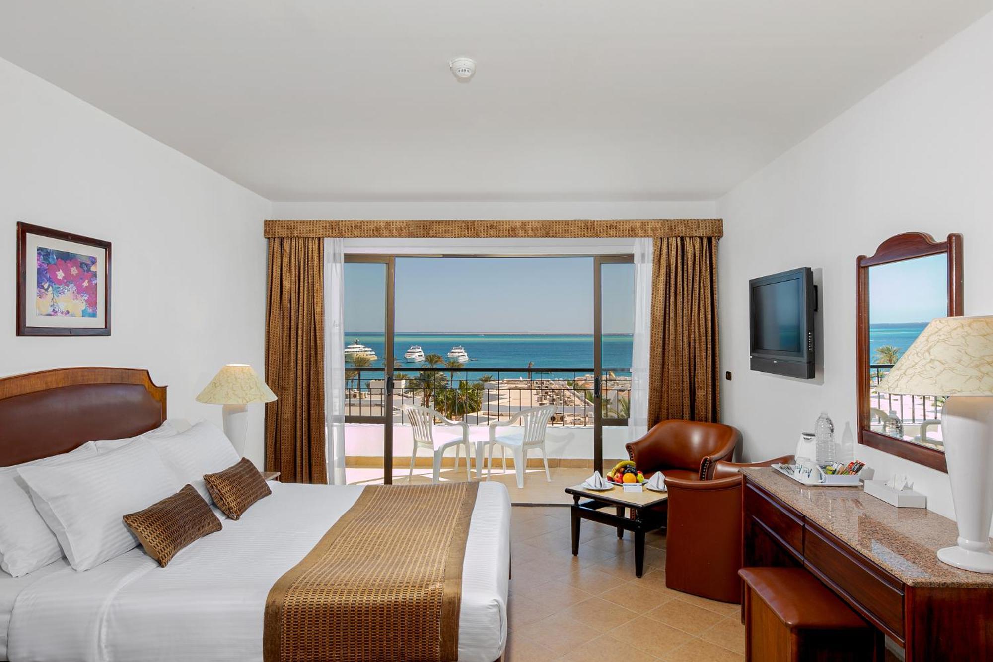 Suite with Side Sea View