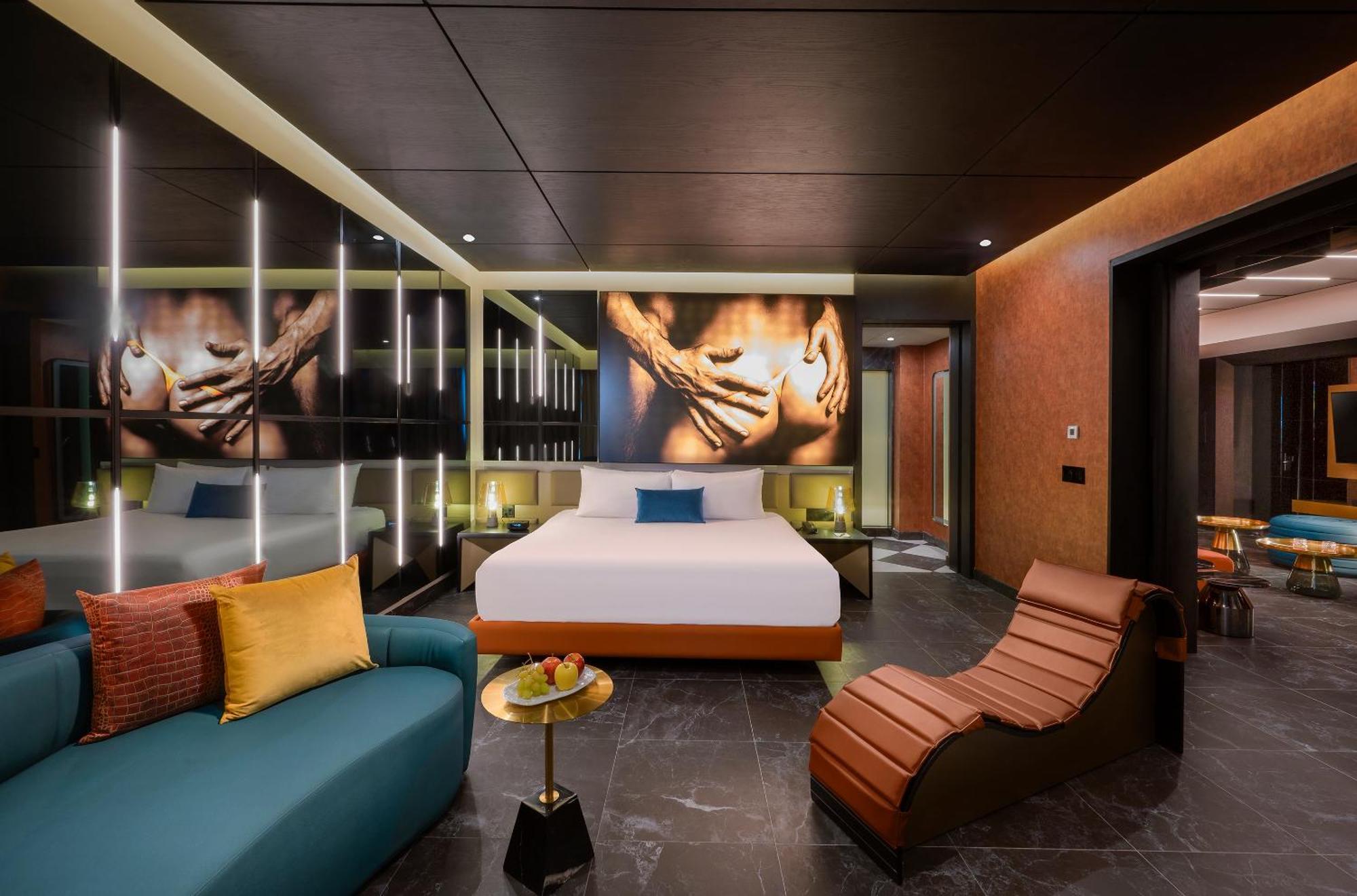 Diamond Ocean-View Jacuzzi Suite