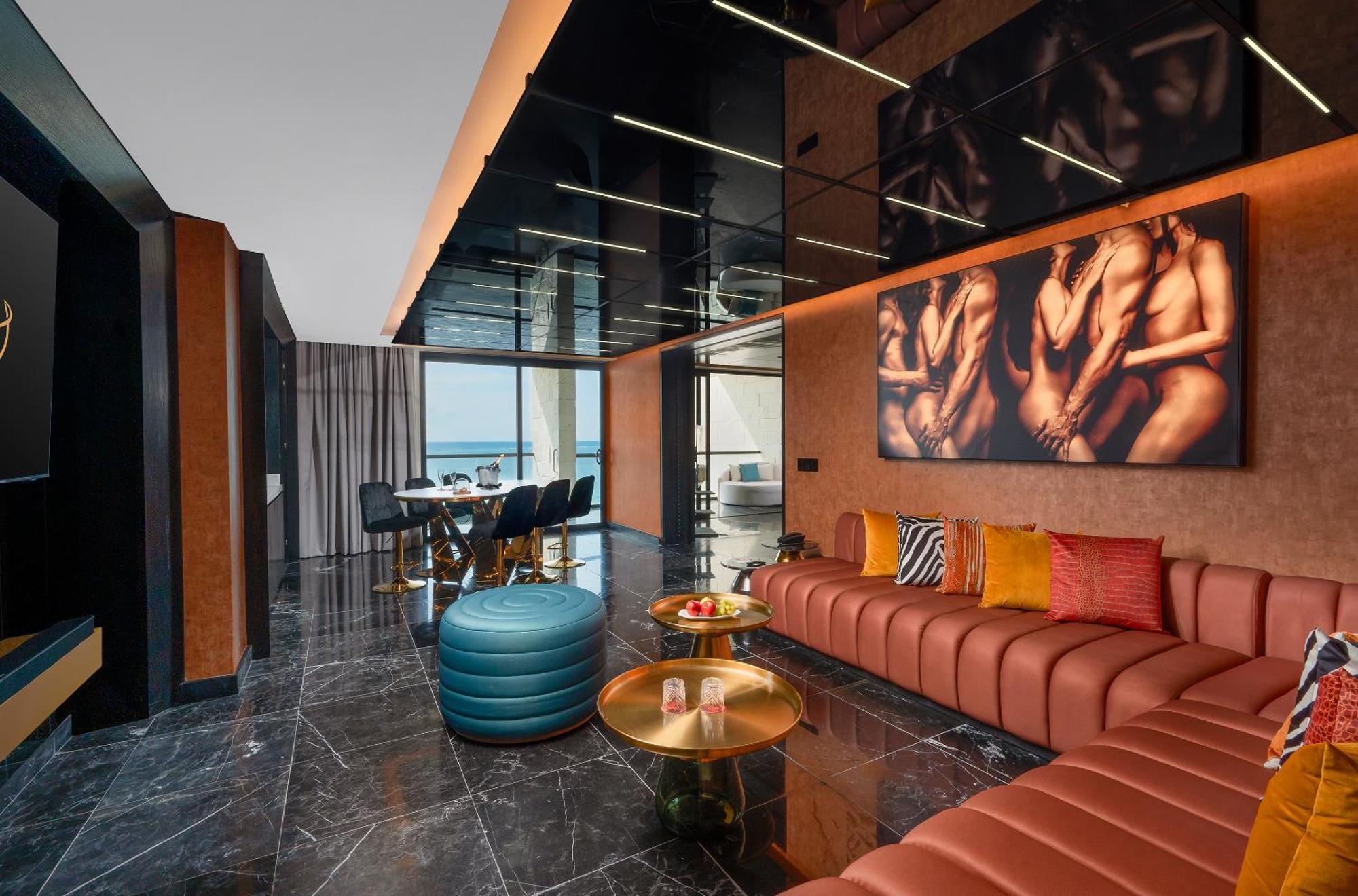 Diamond Ocean-View Jacuzzi Suite