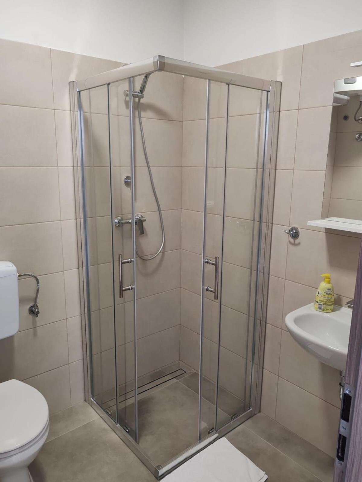 Twin Room with Private Bathroom
