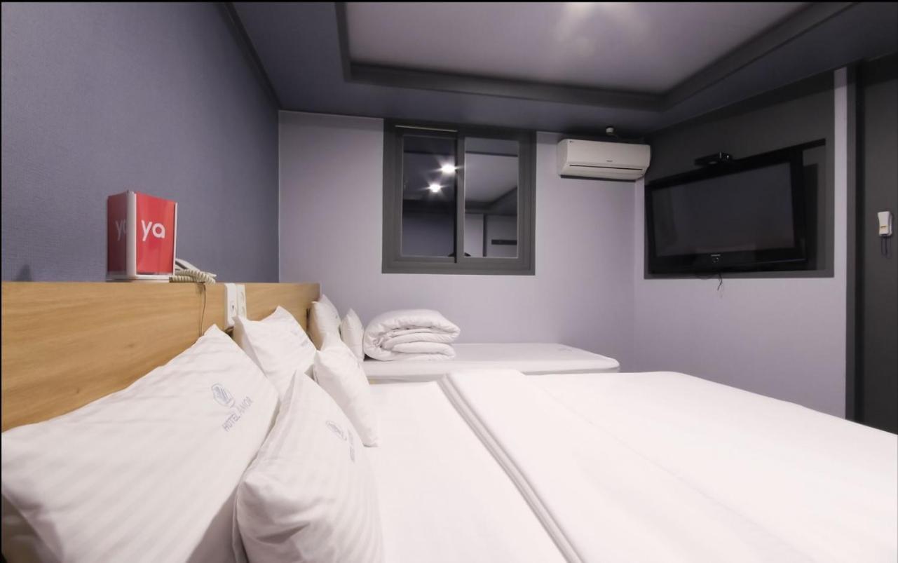 Double or Twin Room with City View