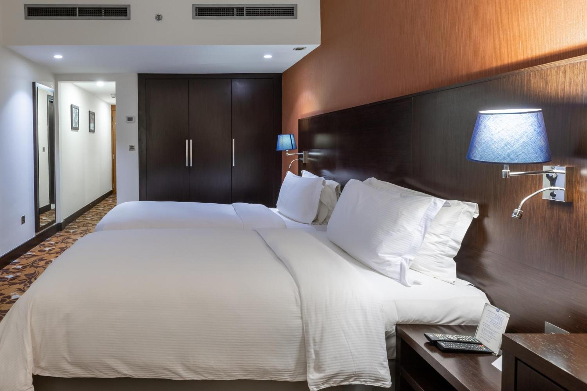 Guest Room - Twin Beds