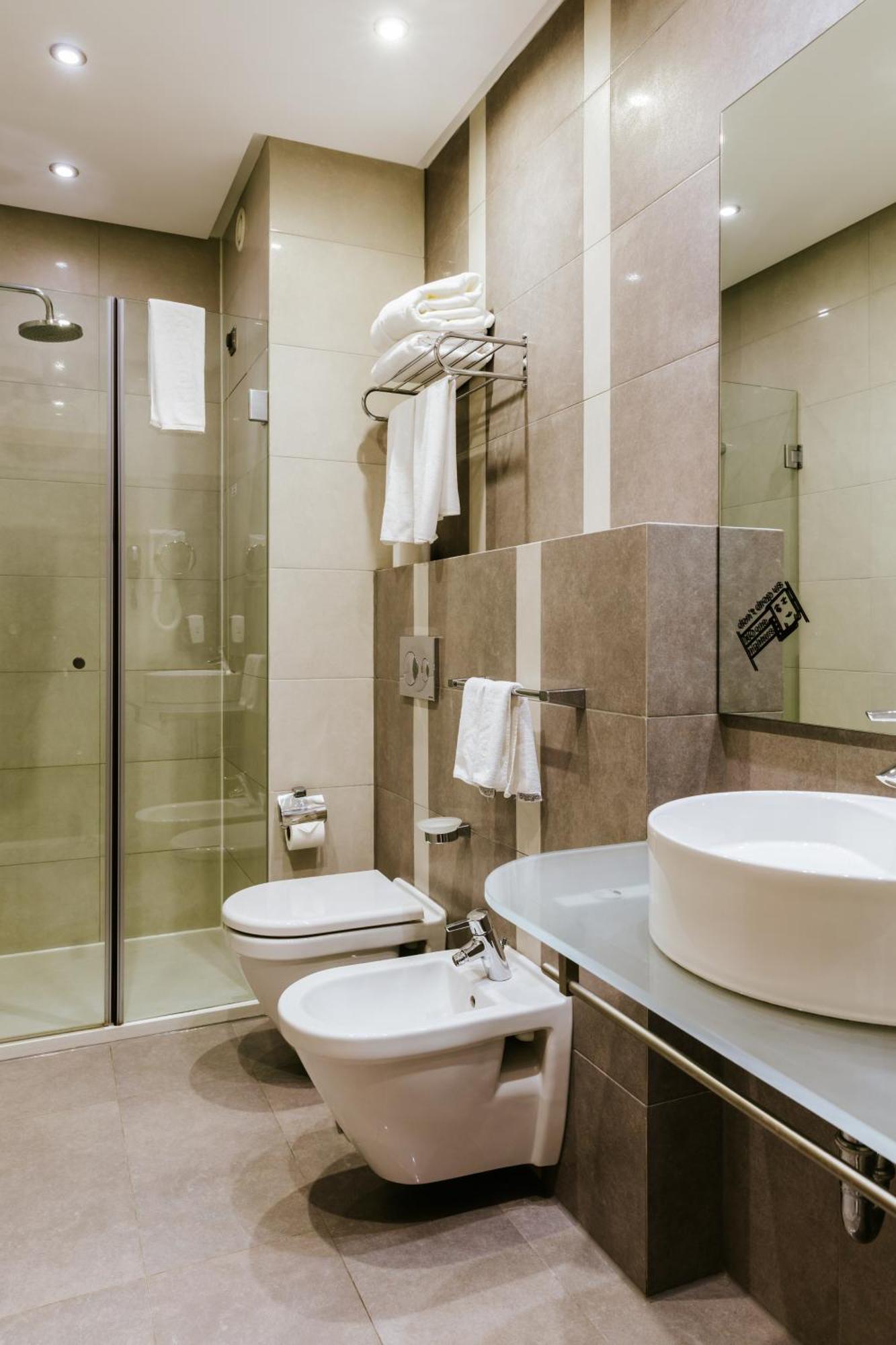 Deluxe Double Room with Extra Bed
