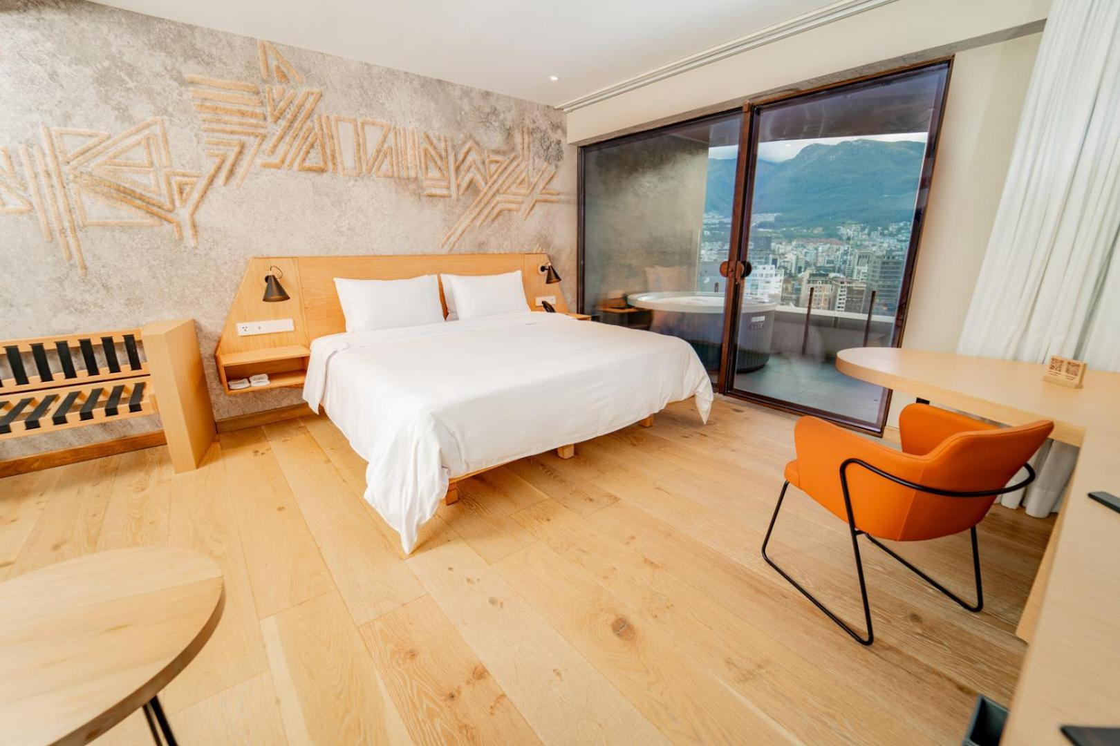 King Suite with Spa Bath