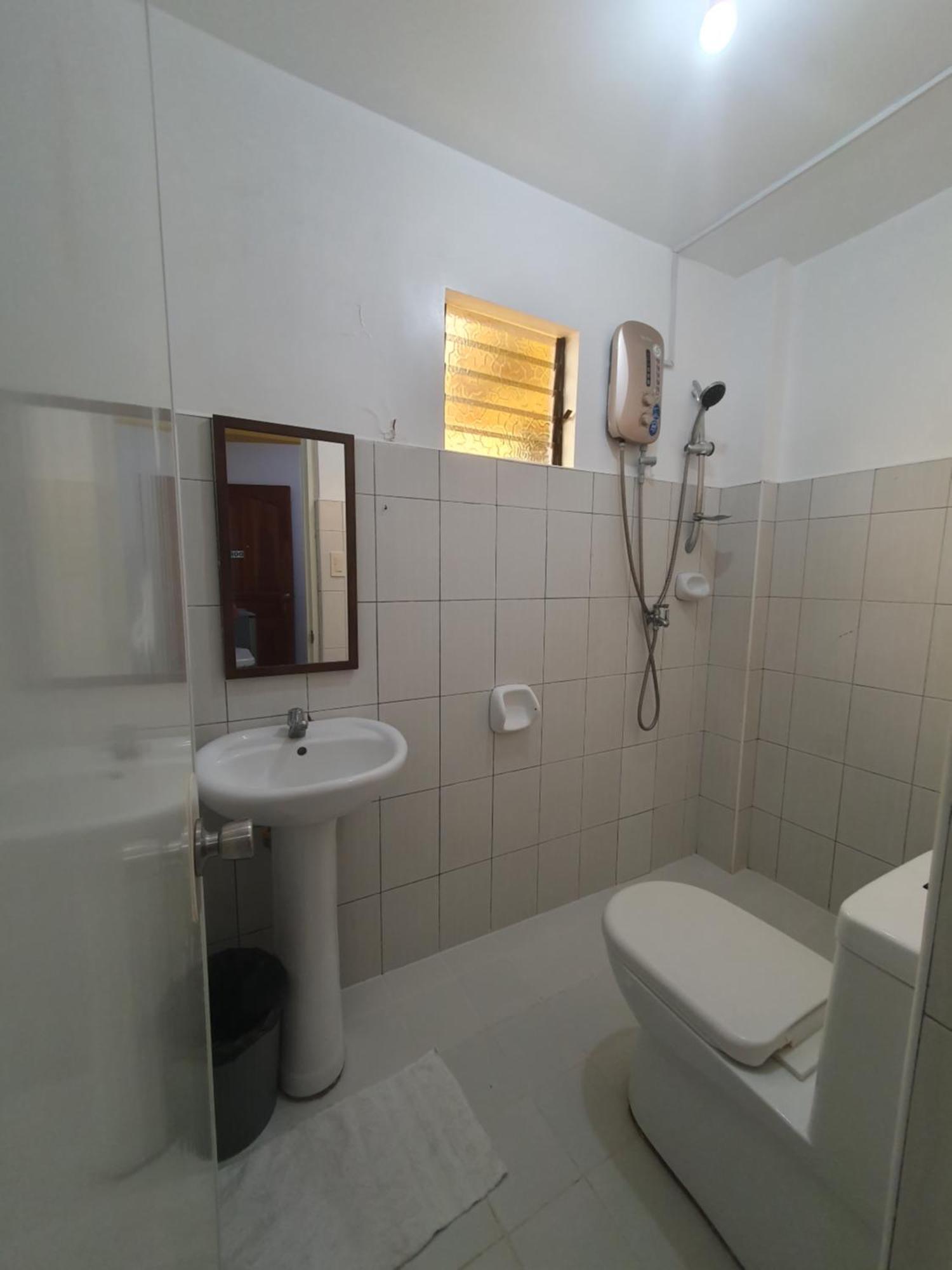 6-Bed Mixed Dormitory Room