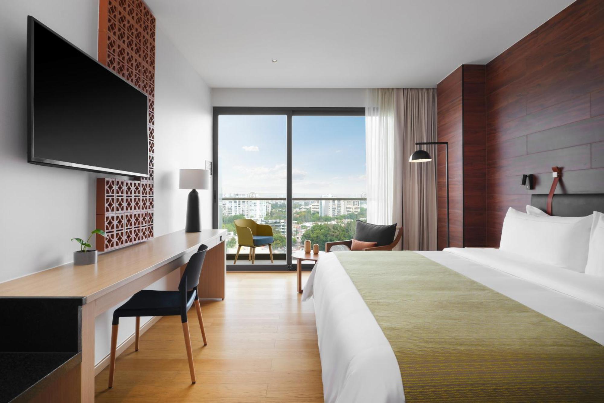 Standard King Room - High Floor
