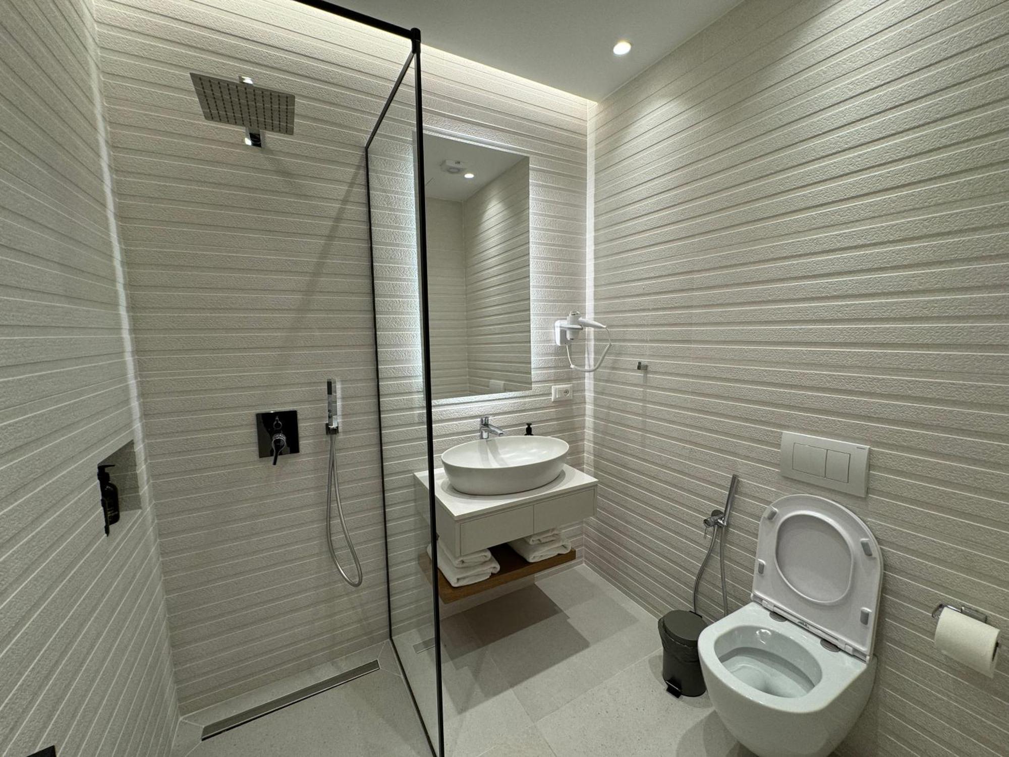 Deluxe Double Room with Extra Bed