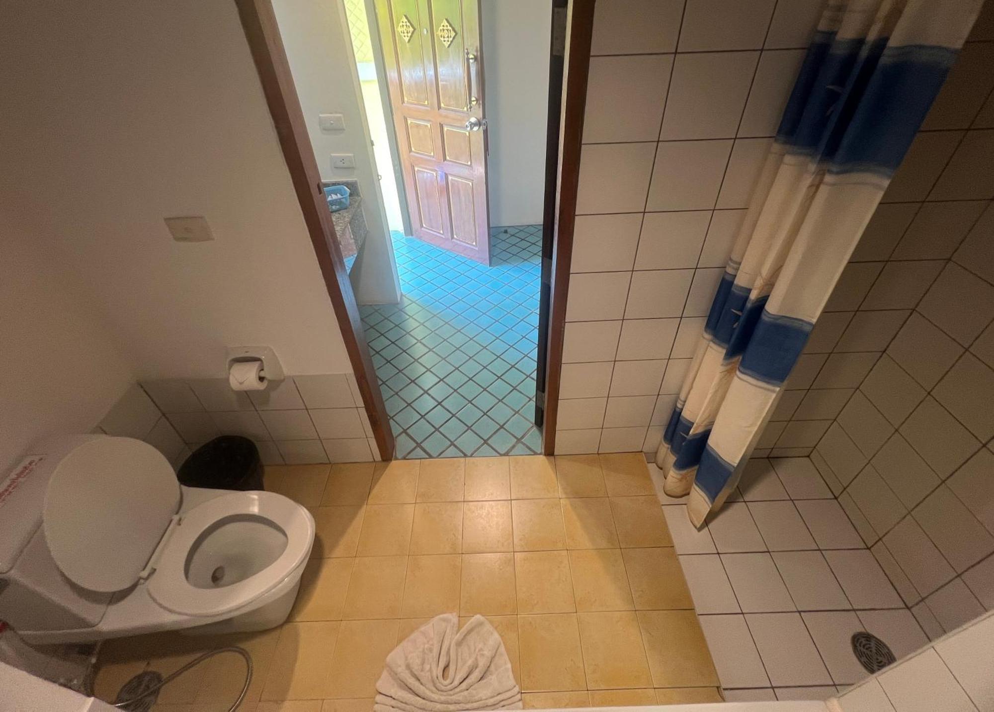 Superior Twin Room with Pool View