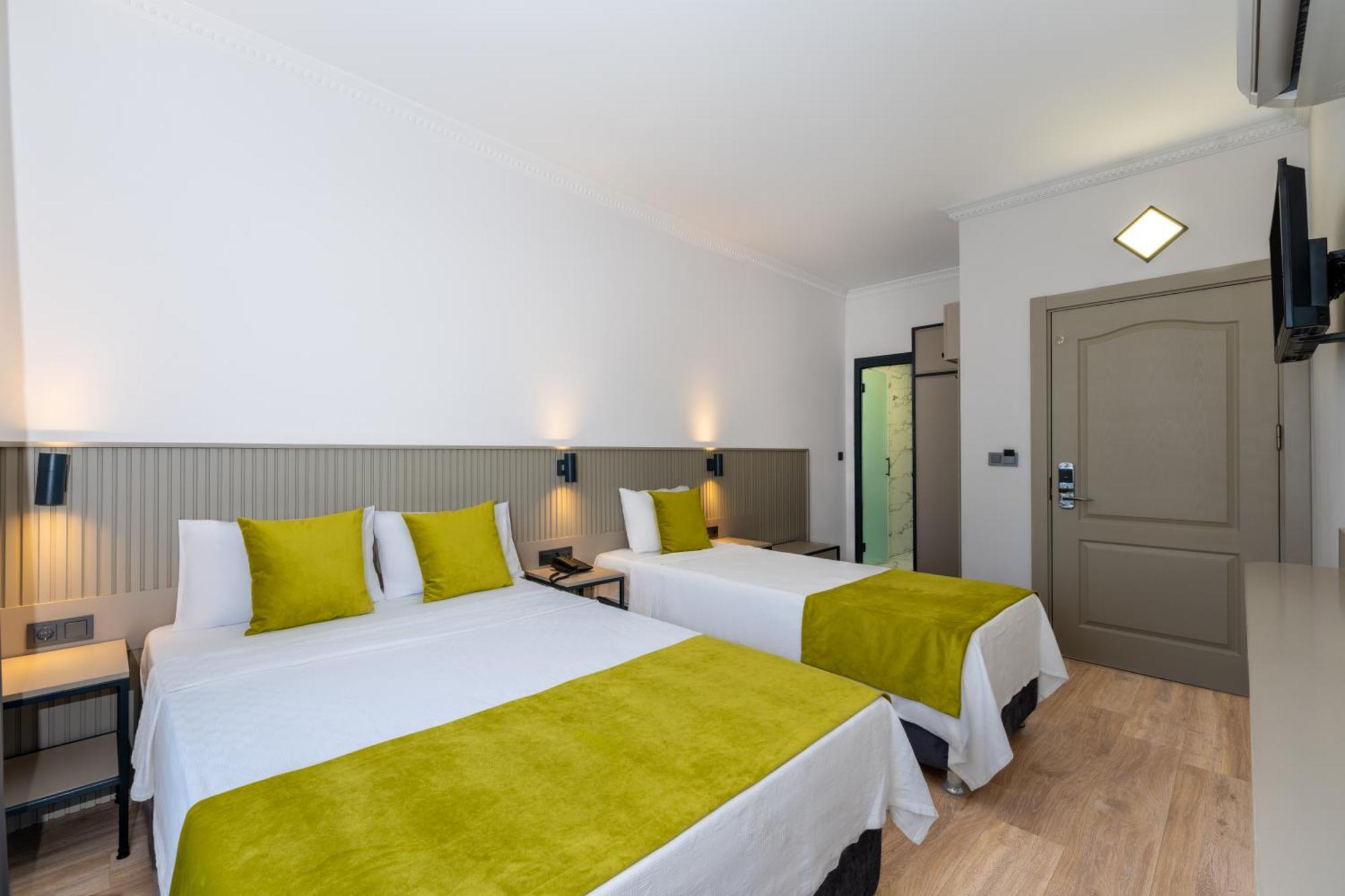 Triple Room