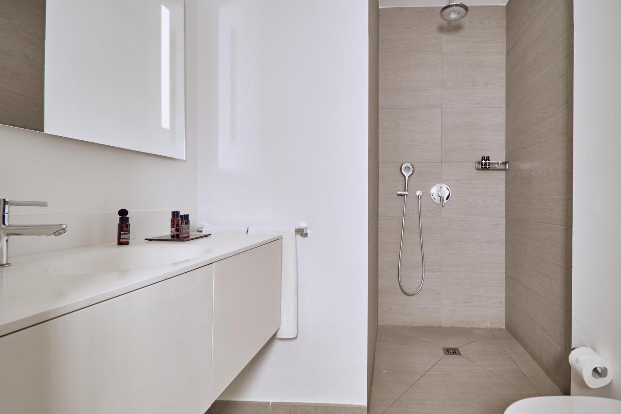Divinity Rio 1 bedroom Suite with private pool and sea view