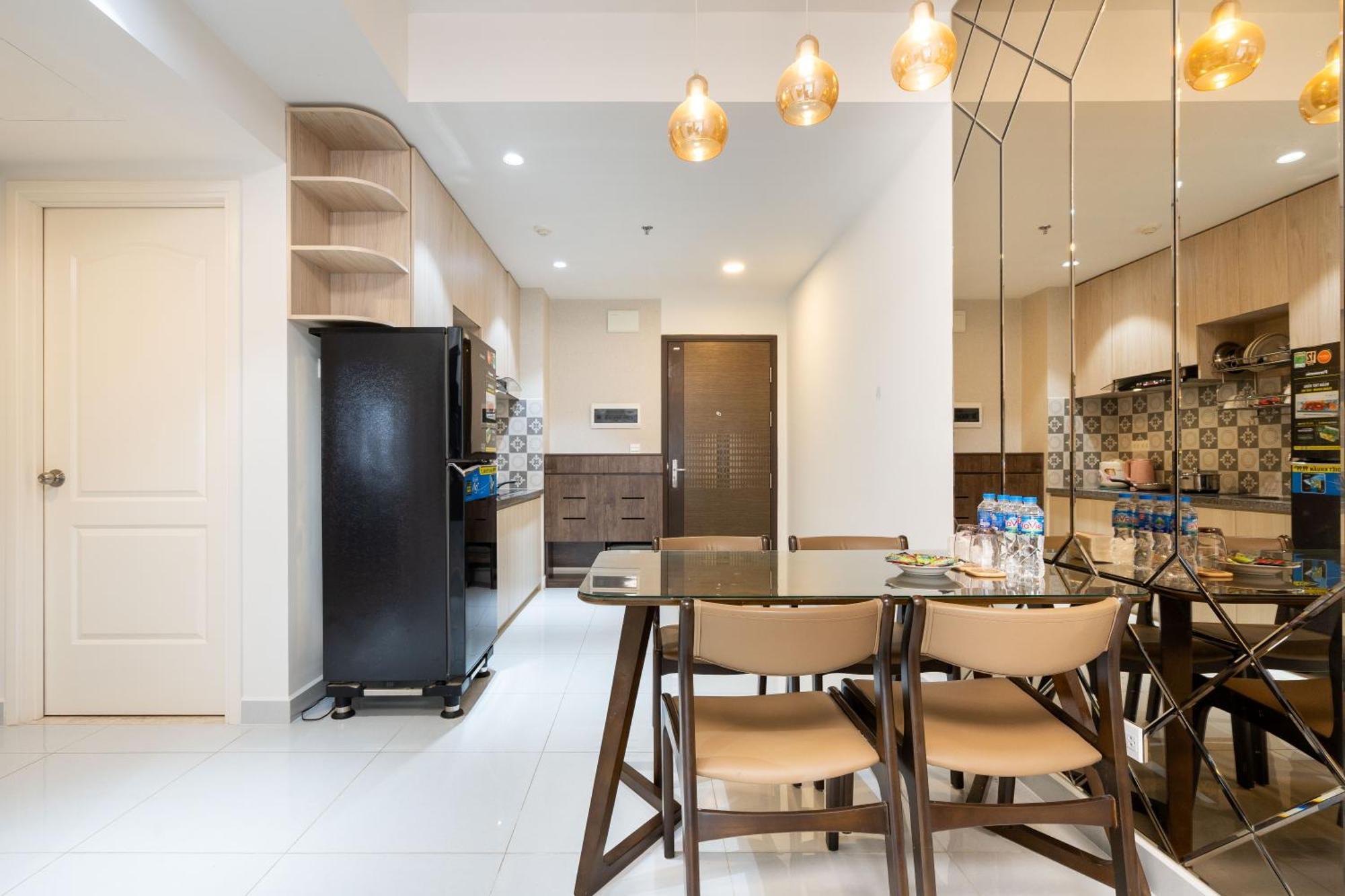 One-Bedroom Apartment with Balcony