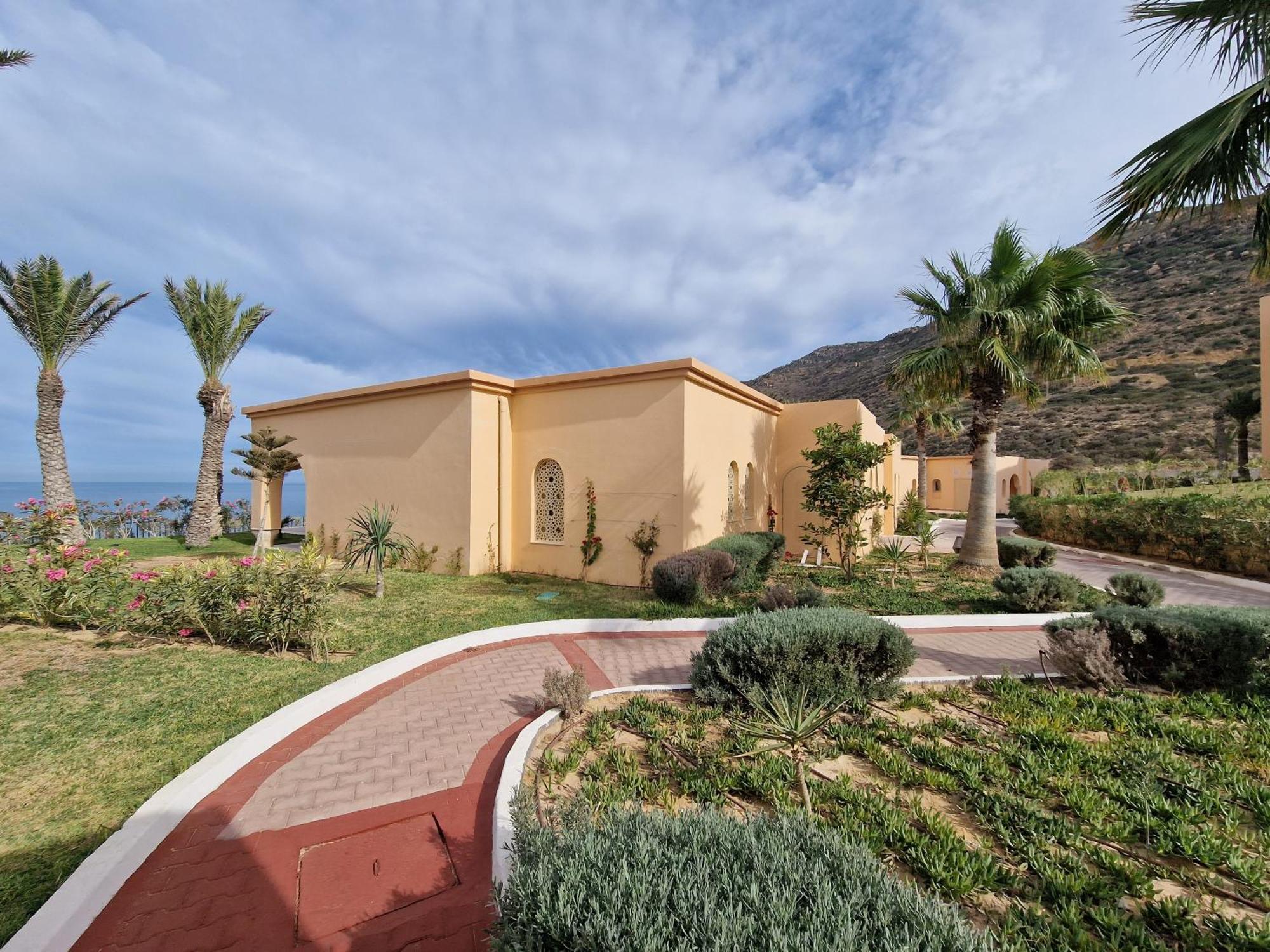 Two-Bedroom Villa with One Double Bed, Two Single Beds and Sea View