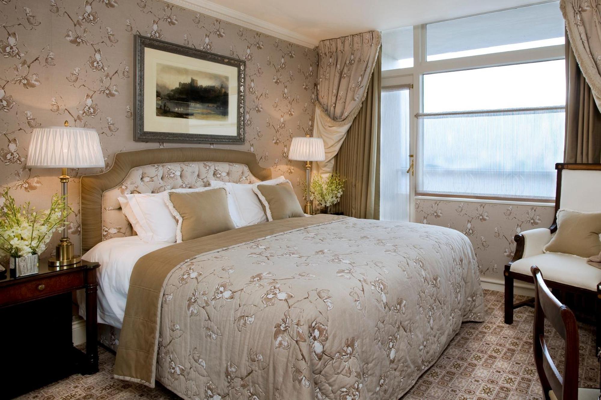 Queen Room with Balcony