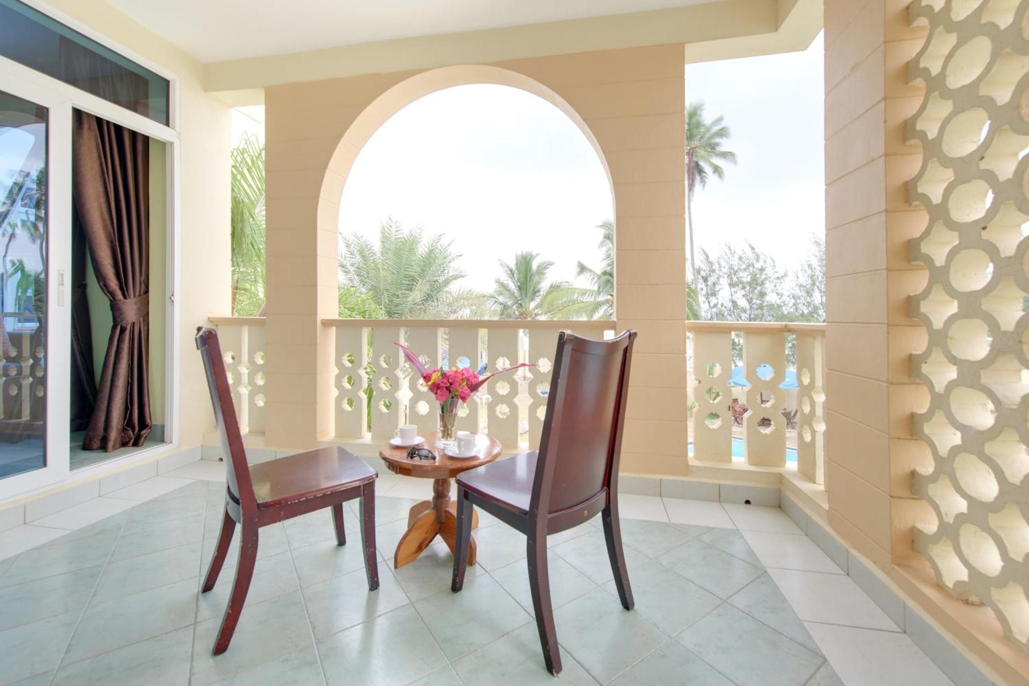 1 Bedroom Apartment with Sea View