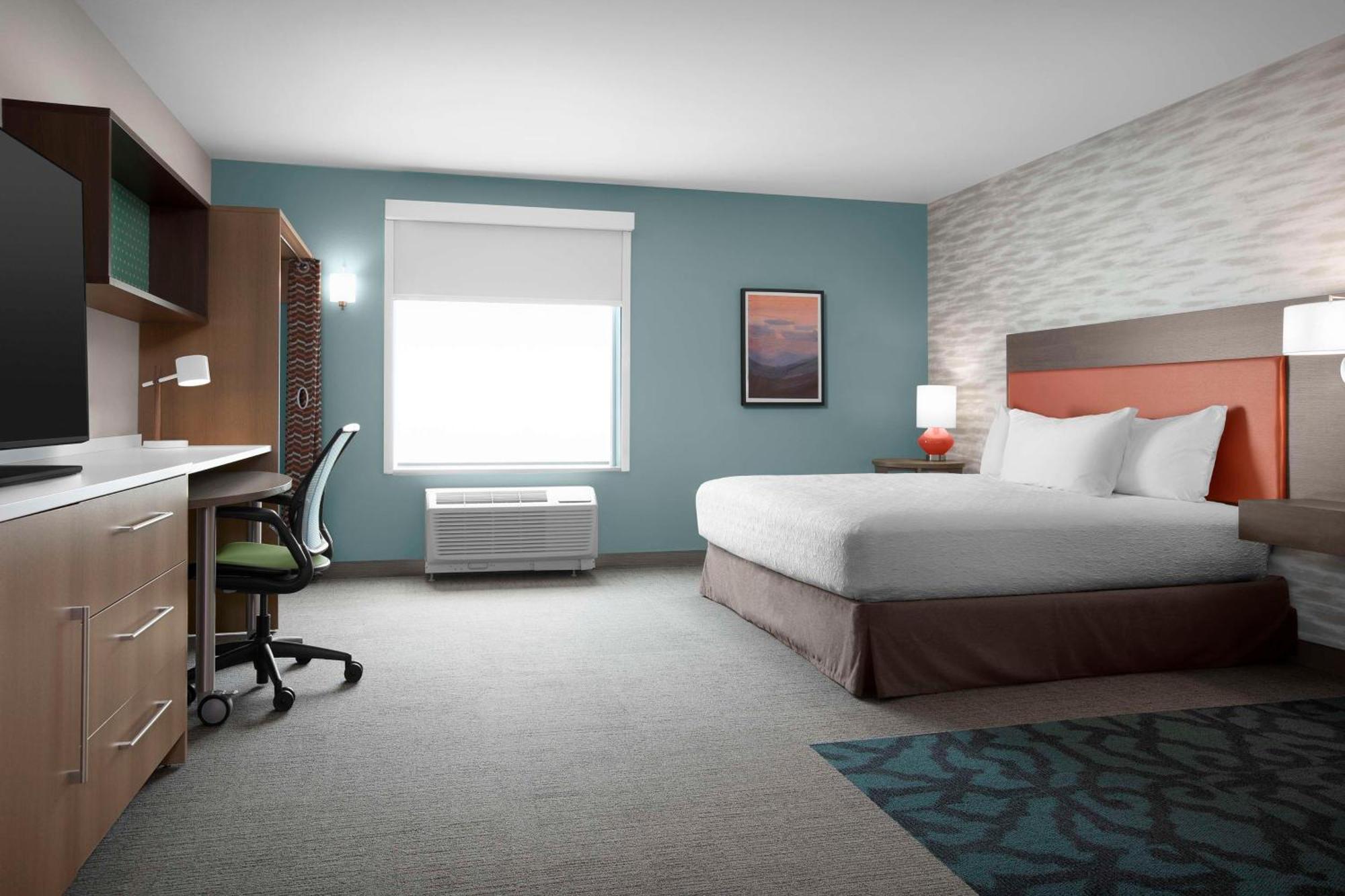 King Studio Suite with Accessible Tub - Mobility Access