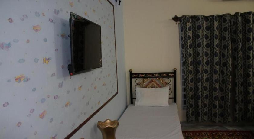 Single Room with Bathroom