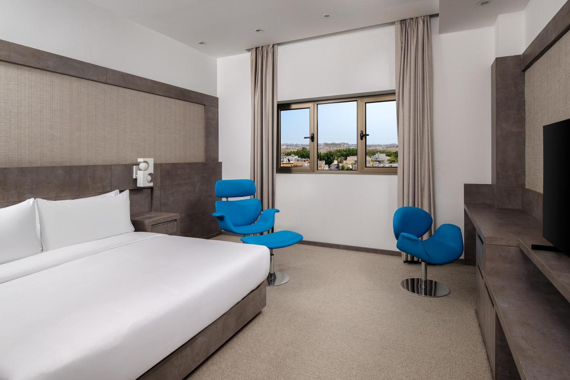 Deluxe Queen Room