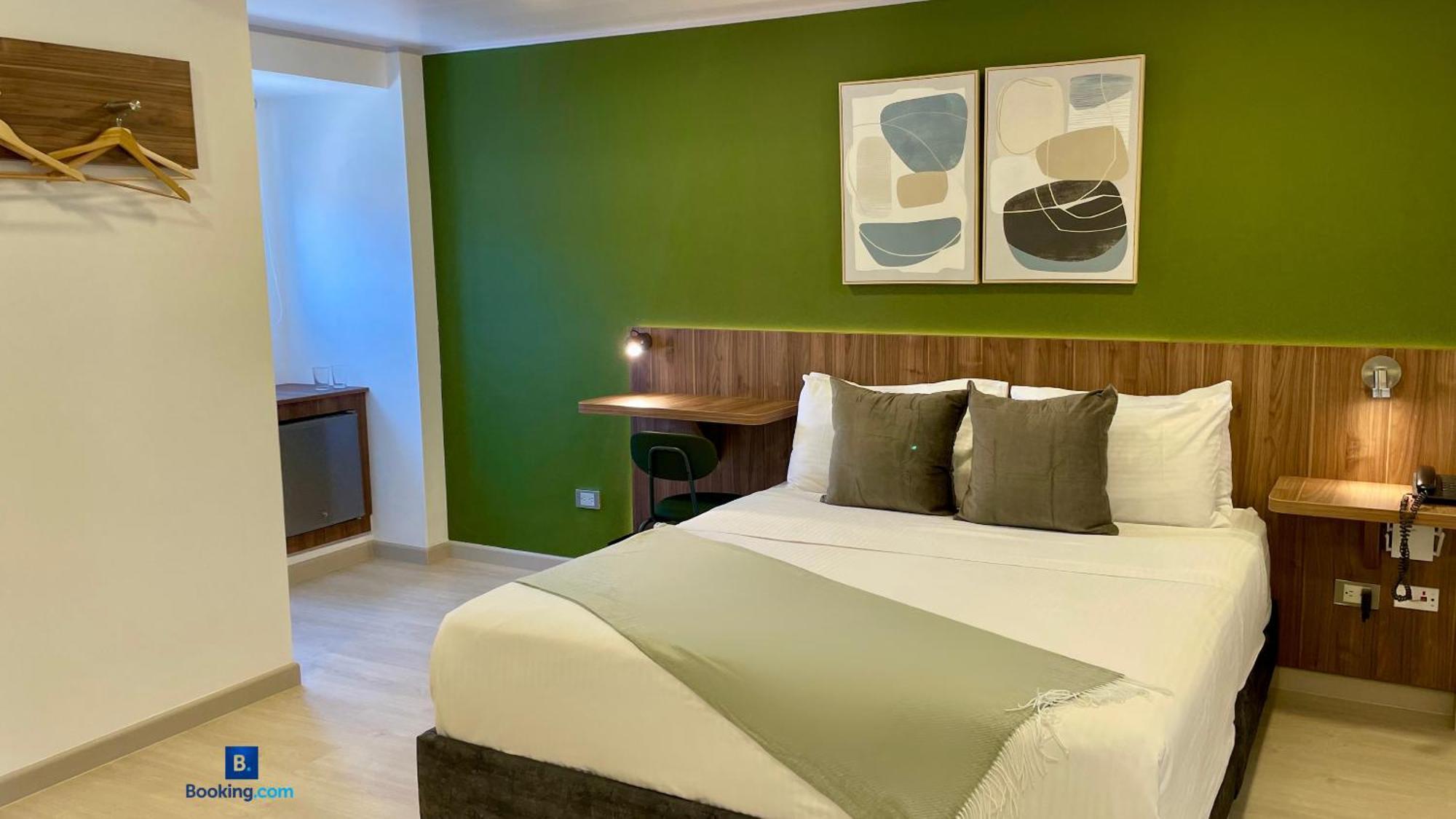 Superior Queen Room